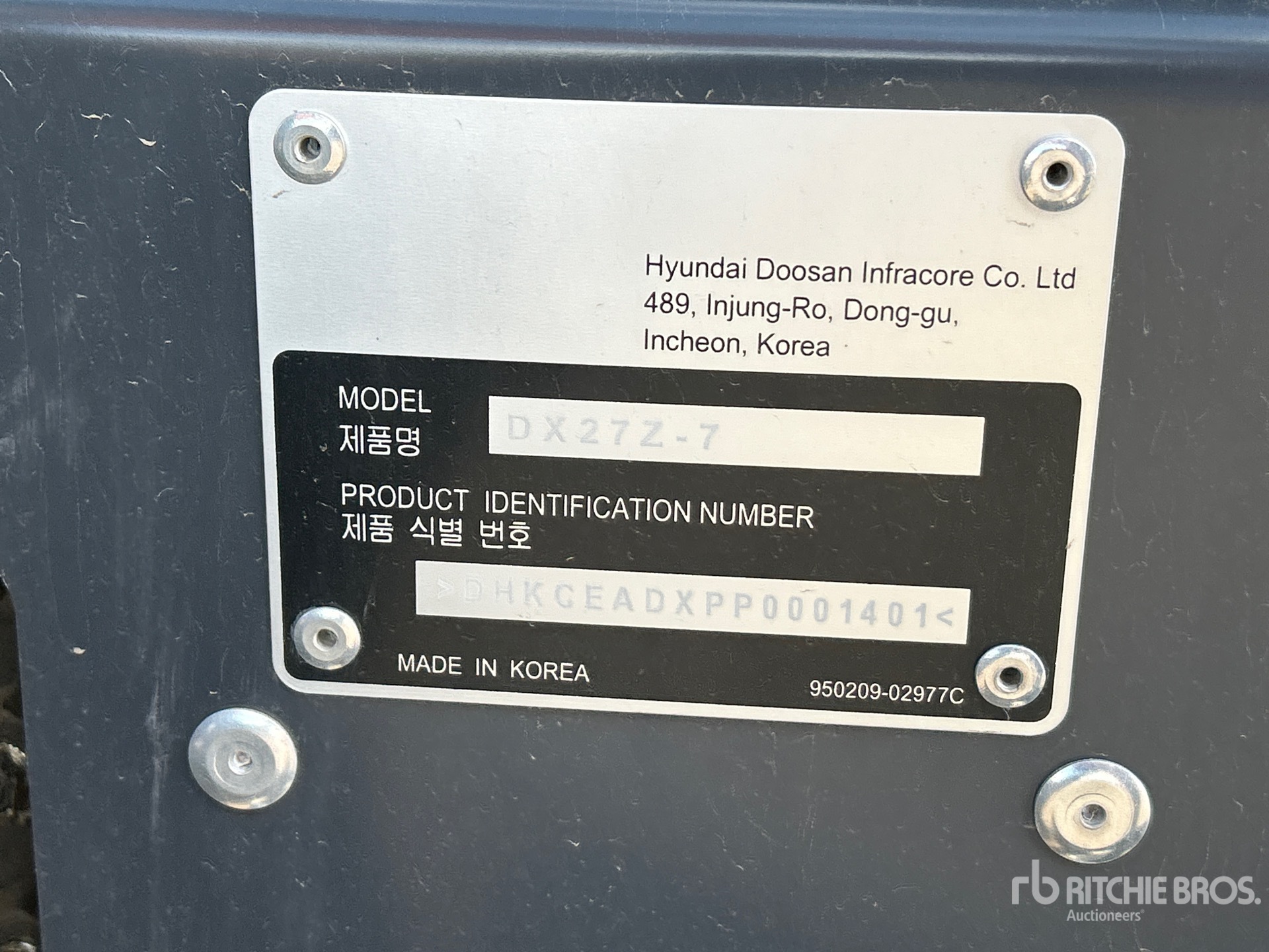 2023 Develon DX27Z-7
