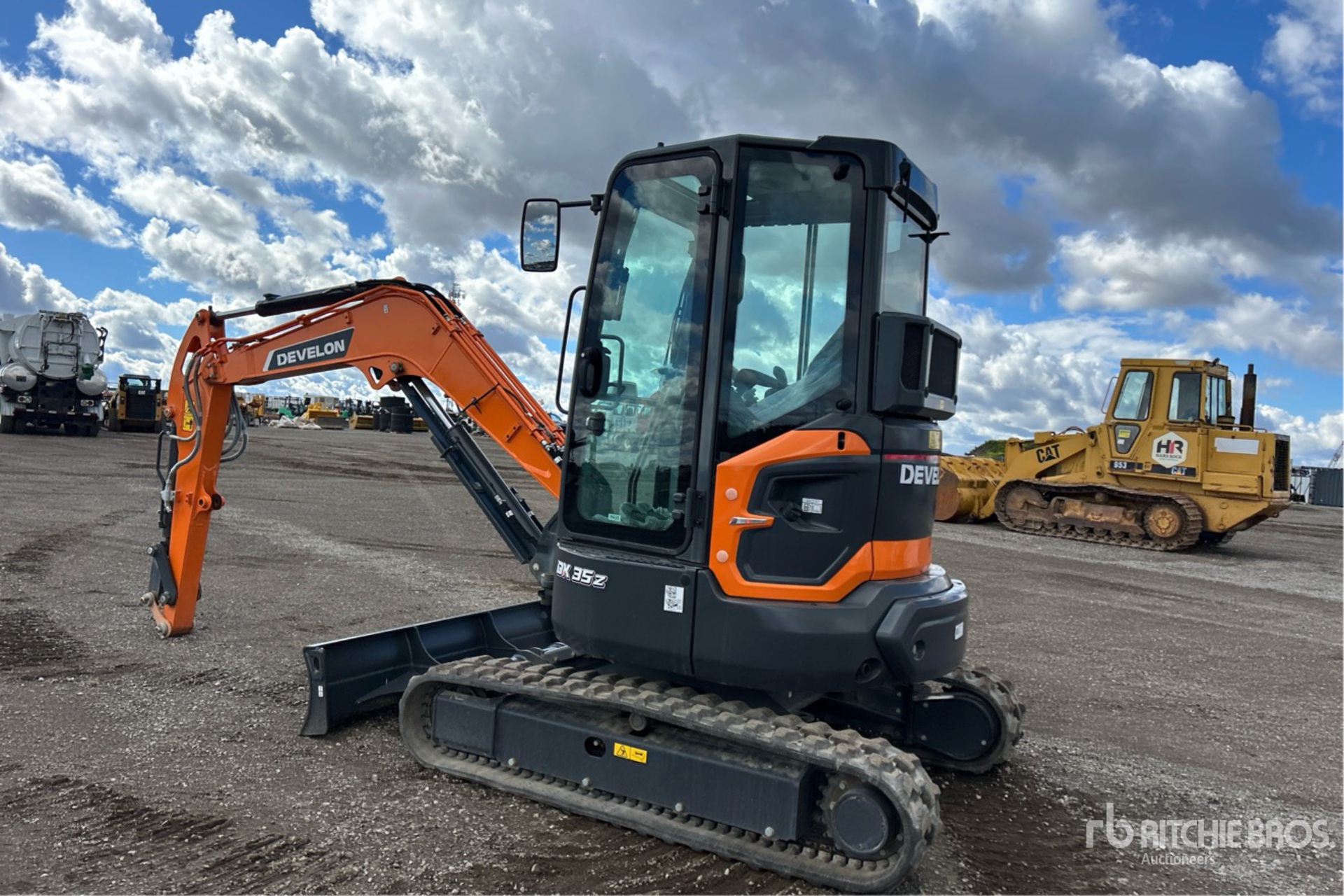 2024 Develon DX35Z-7