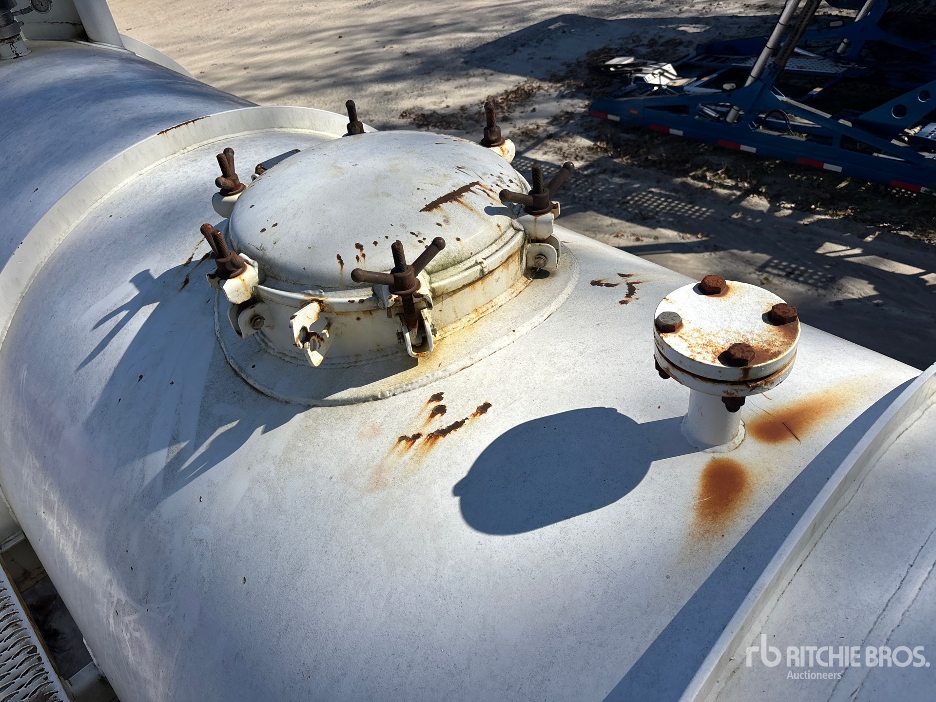 2012 Dragon 5460 gal T/A