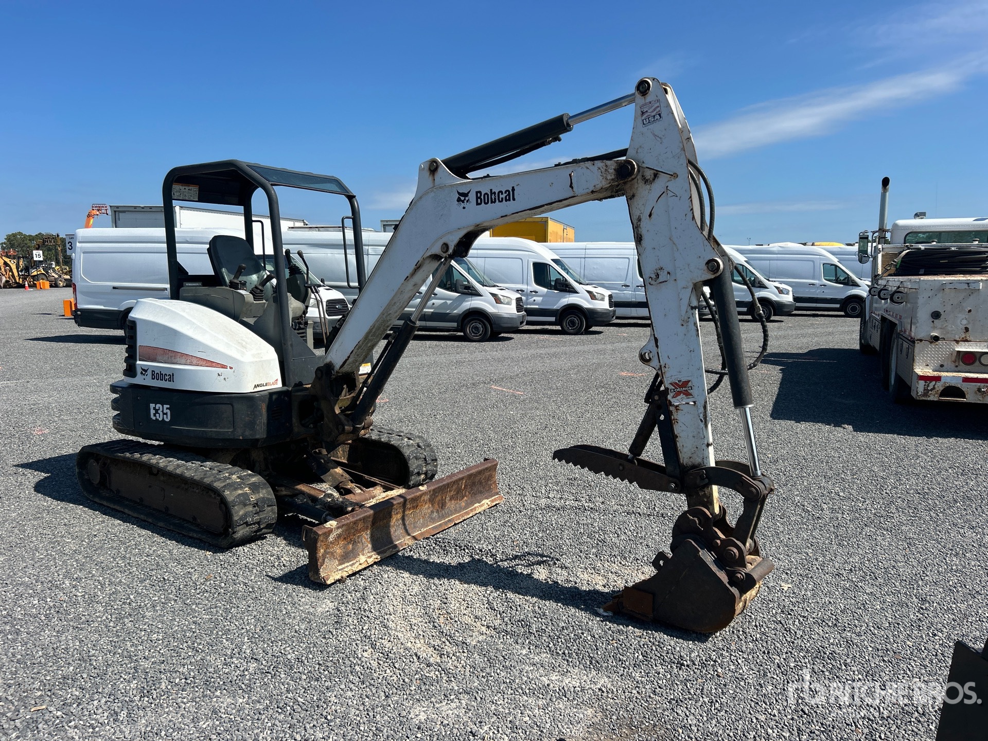 2015 Bobcat E35
