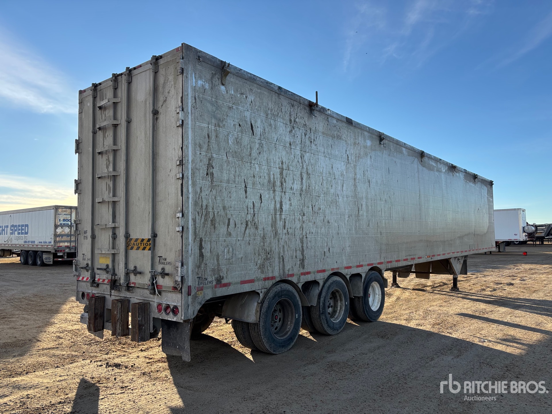 2005 Titan 53 ft x 102 in Tri/A Moving Flo ...