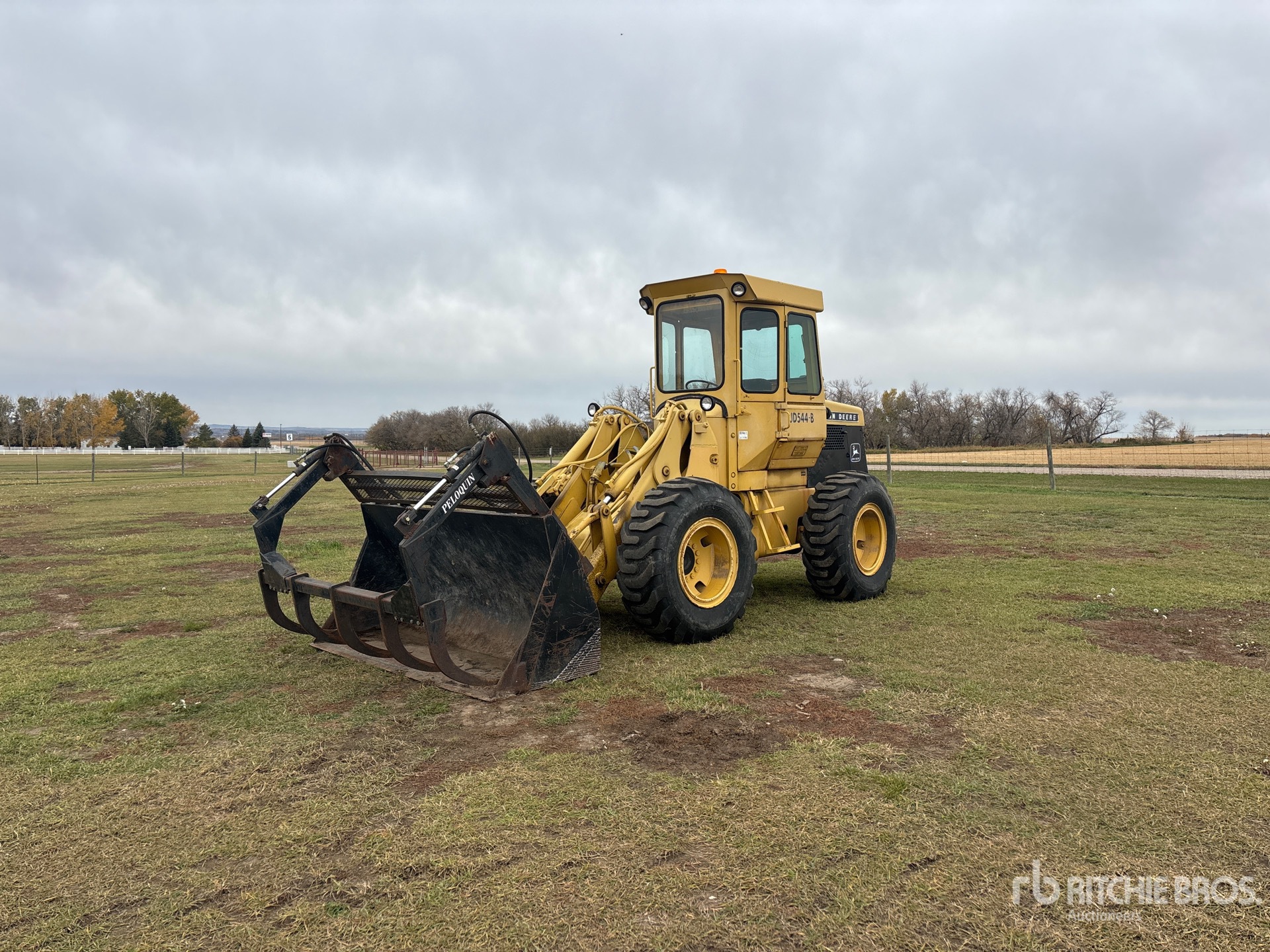 John Deere 544B
