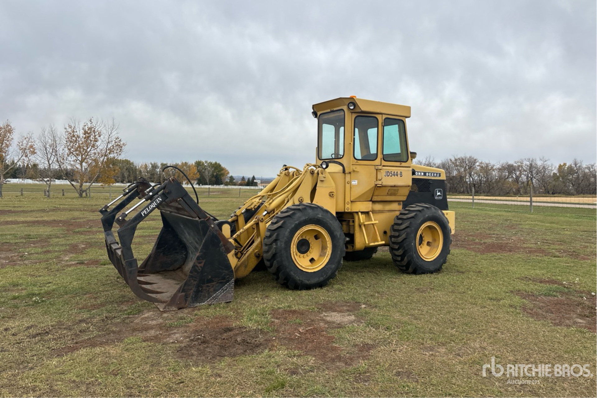 John Deere 544B