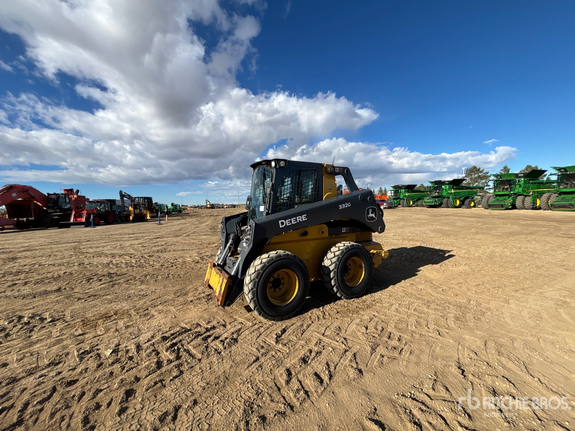 2020 John Deere 332G