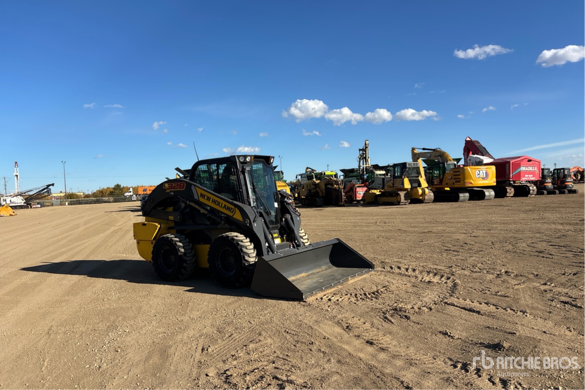 2023 New Holland L328