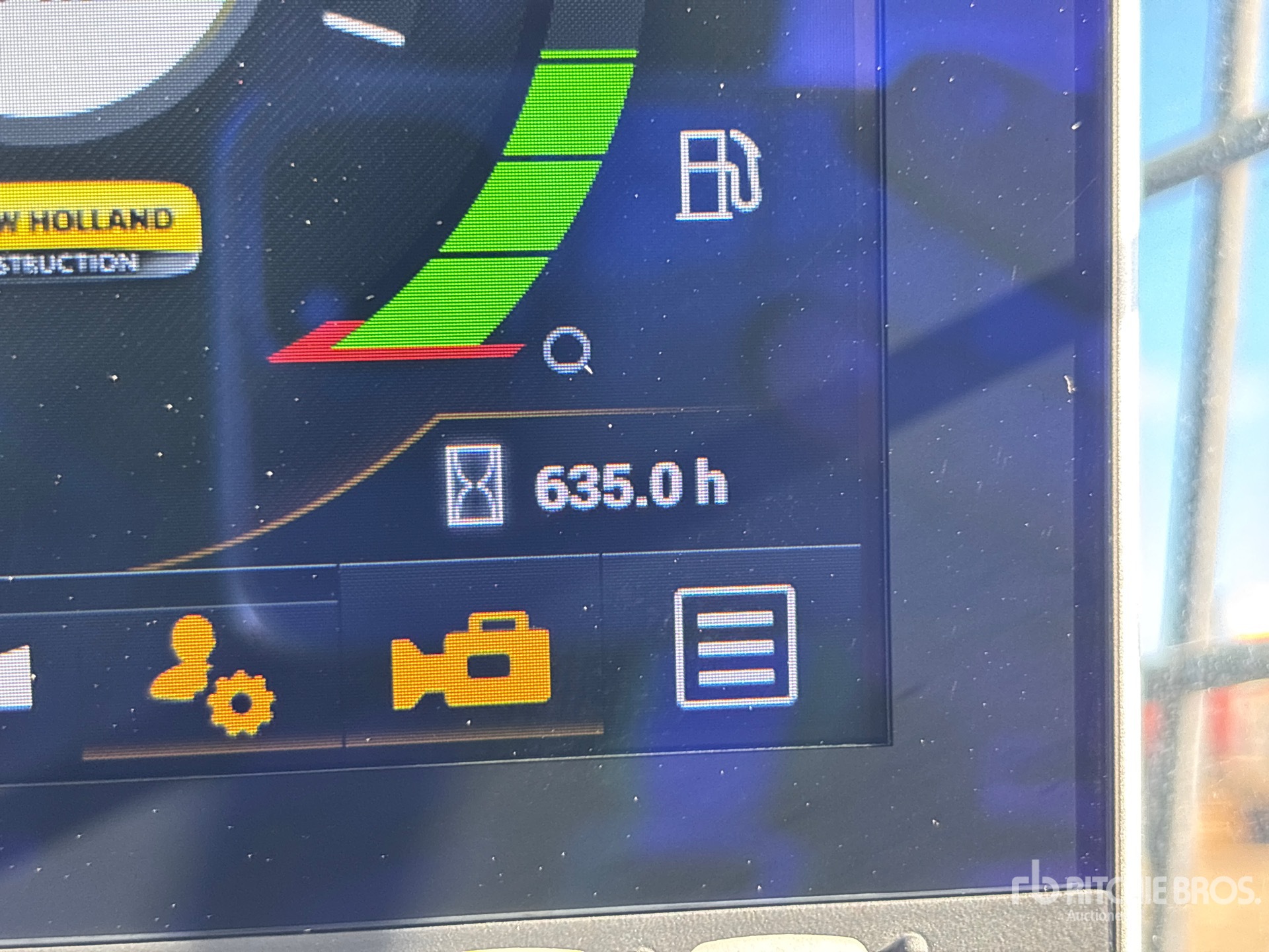 2023 New Holland L328
