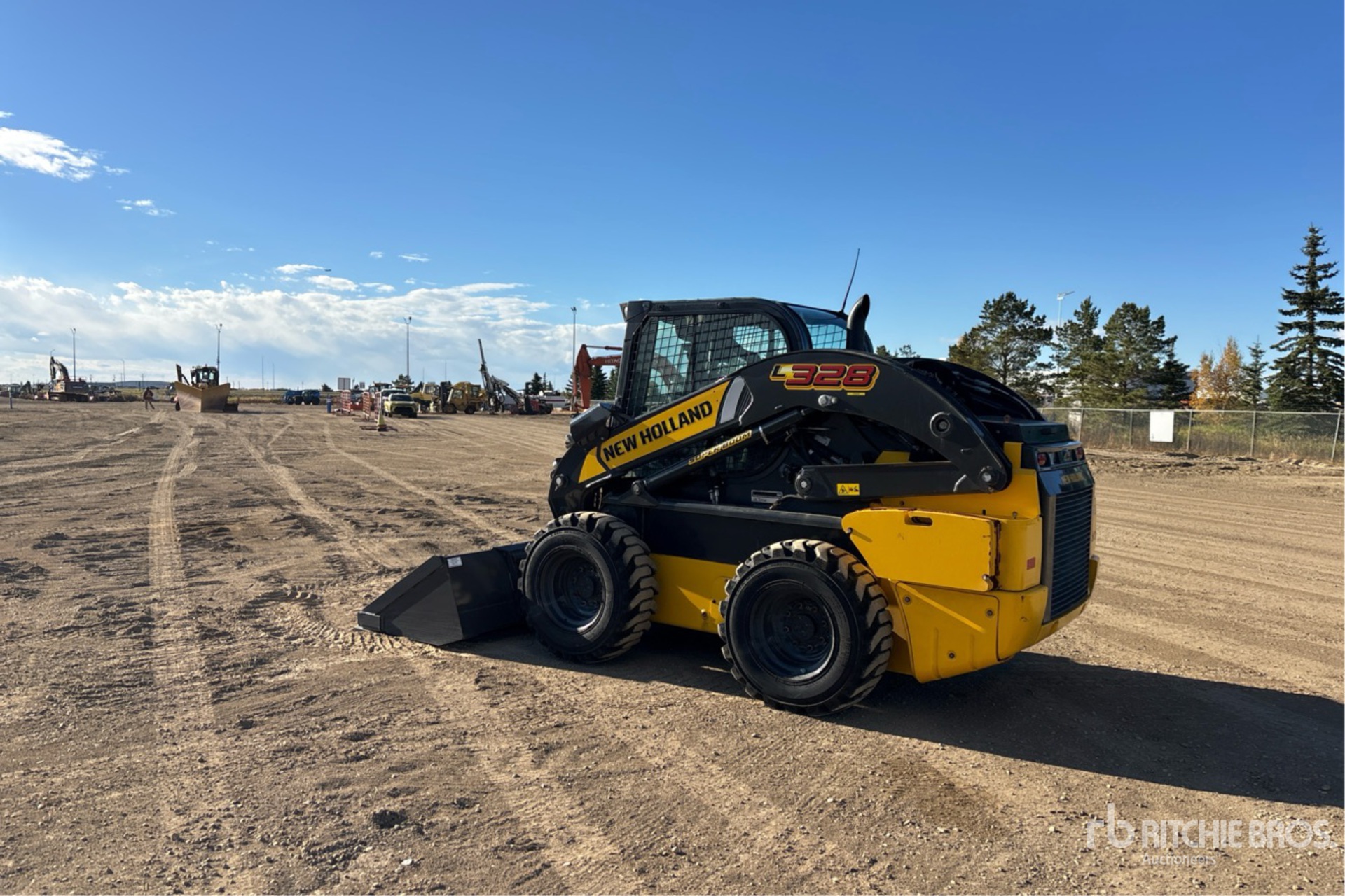 2023 New Holland L328