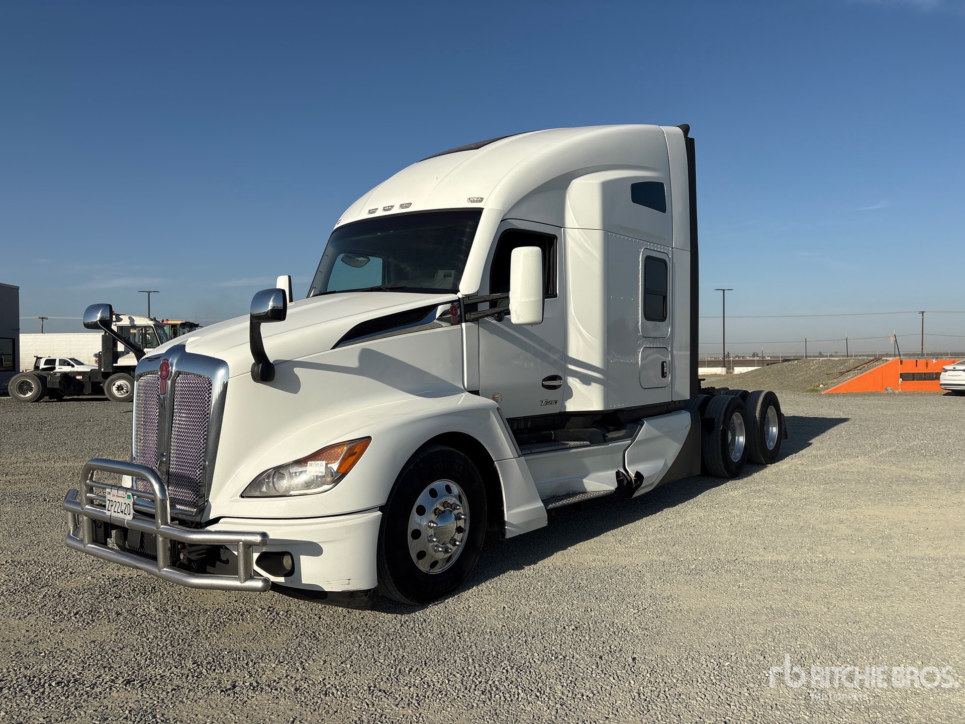 Photo of 2023 Kenworth T680