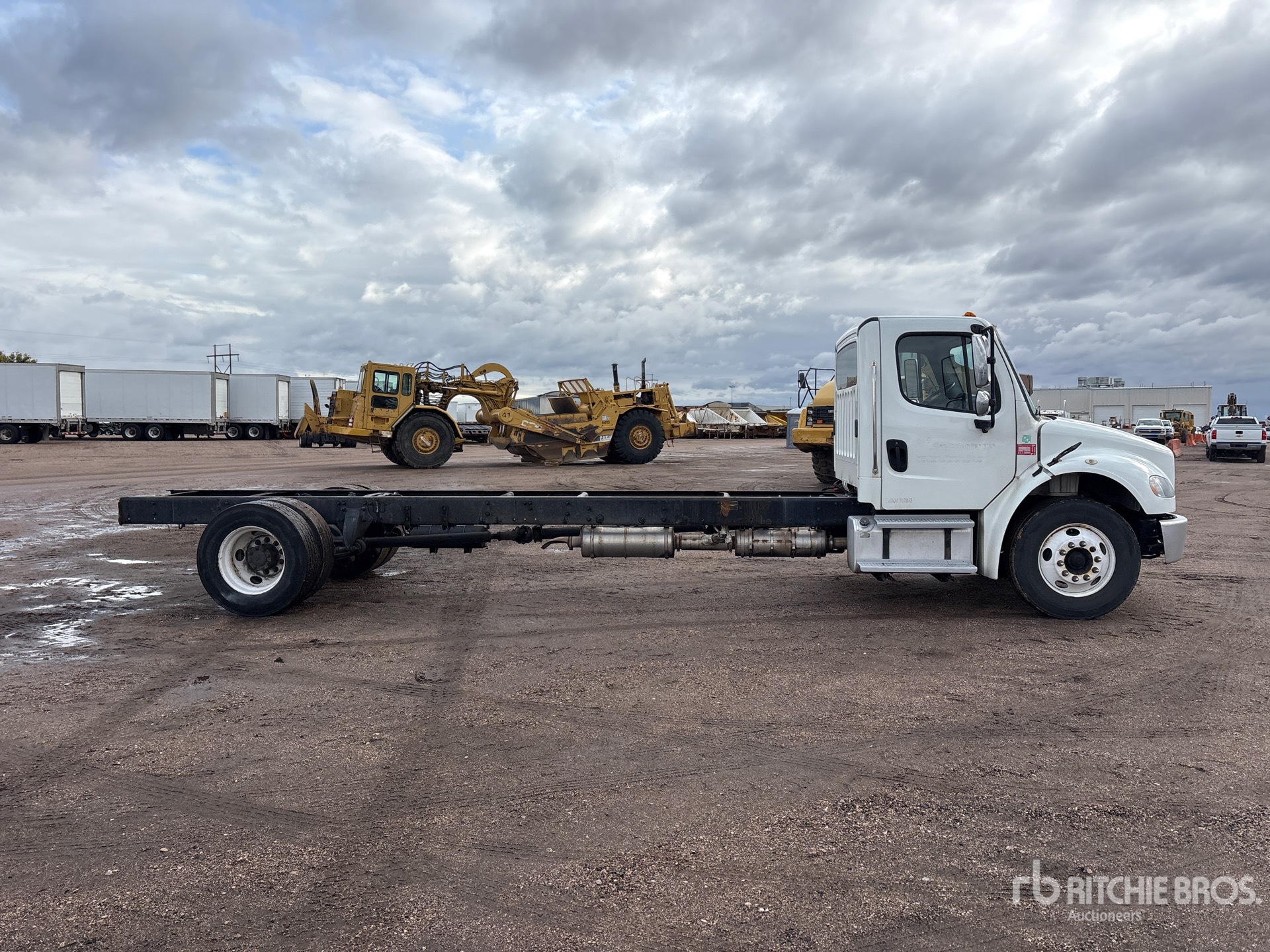2013 Freightliner M2 106