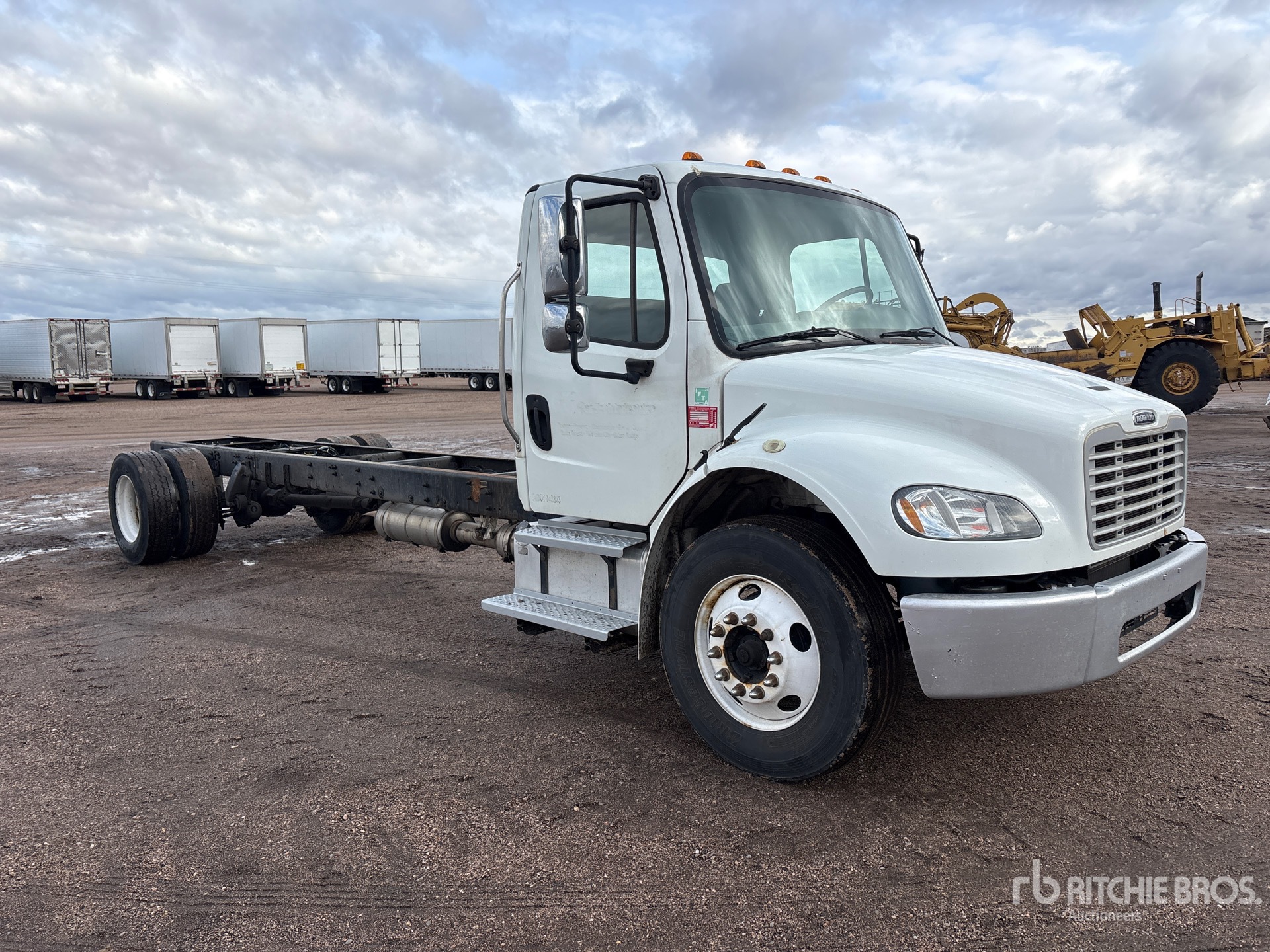 2013 Freightliner M2 106