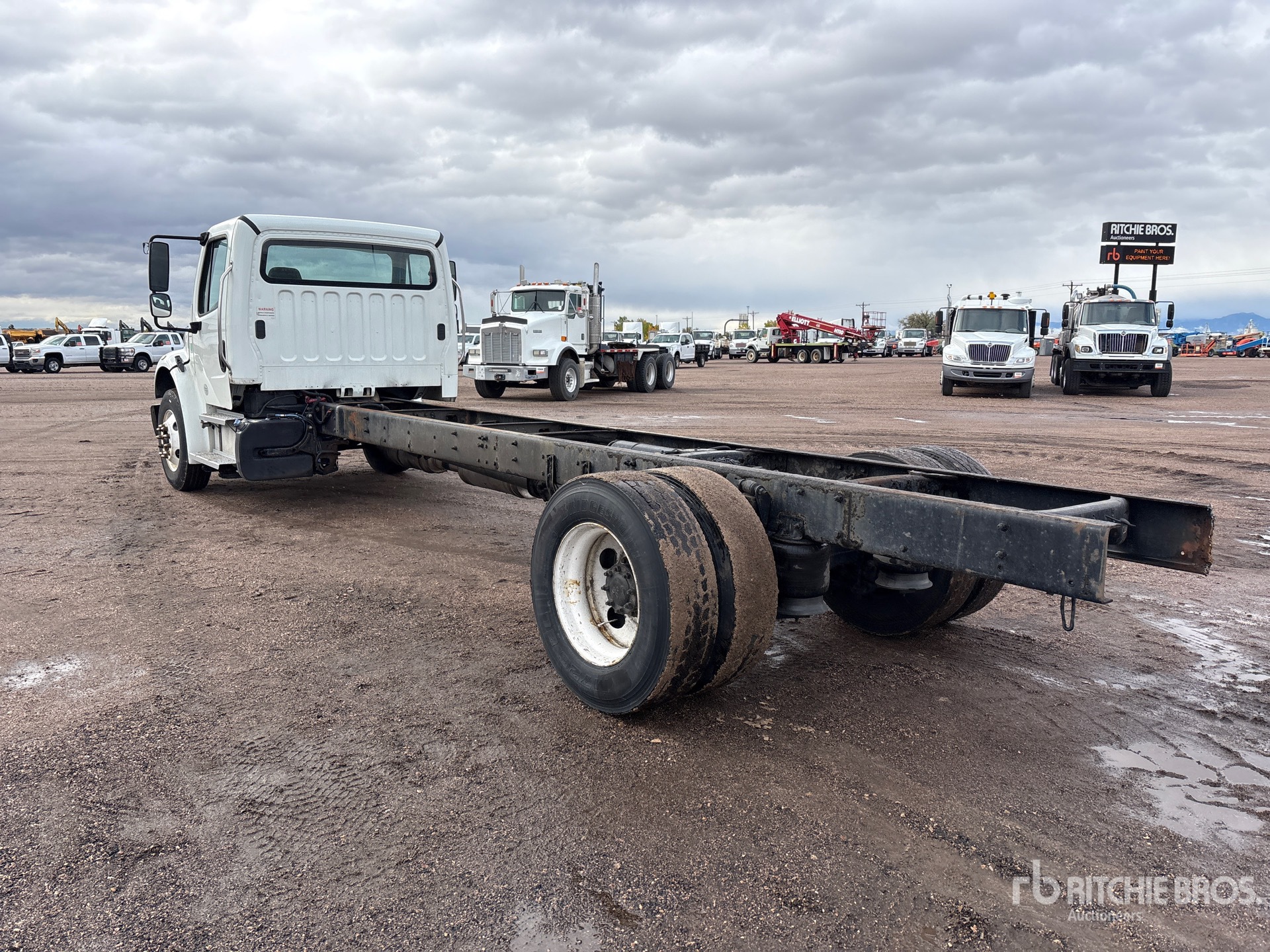 2013 Freightliner M2 106
