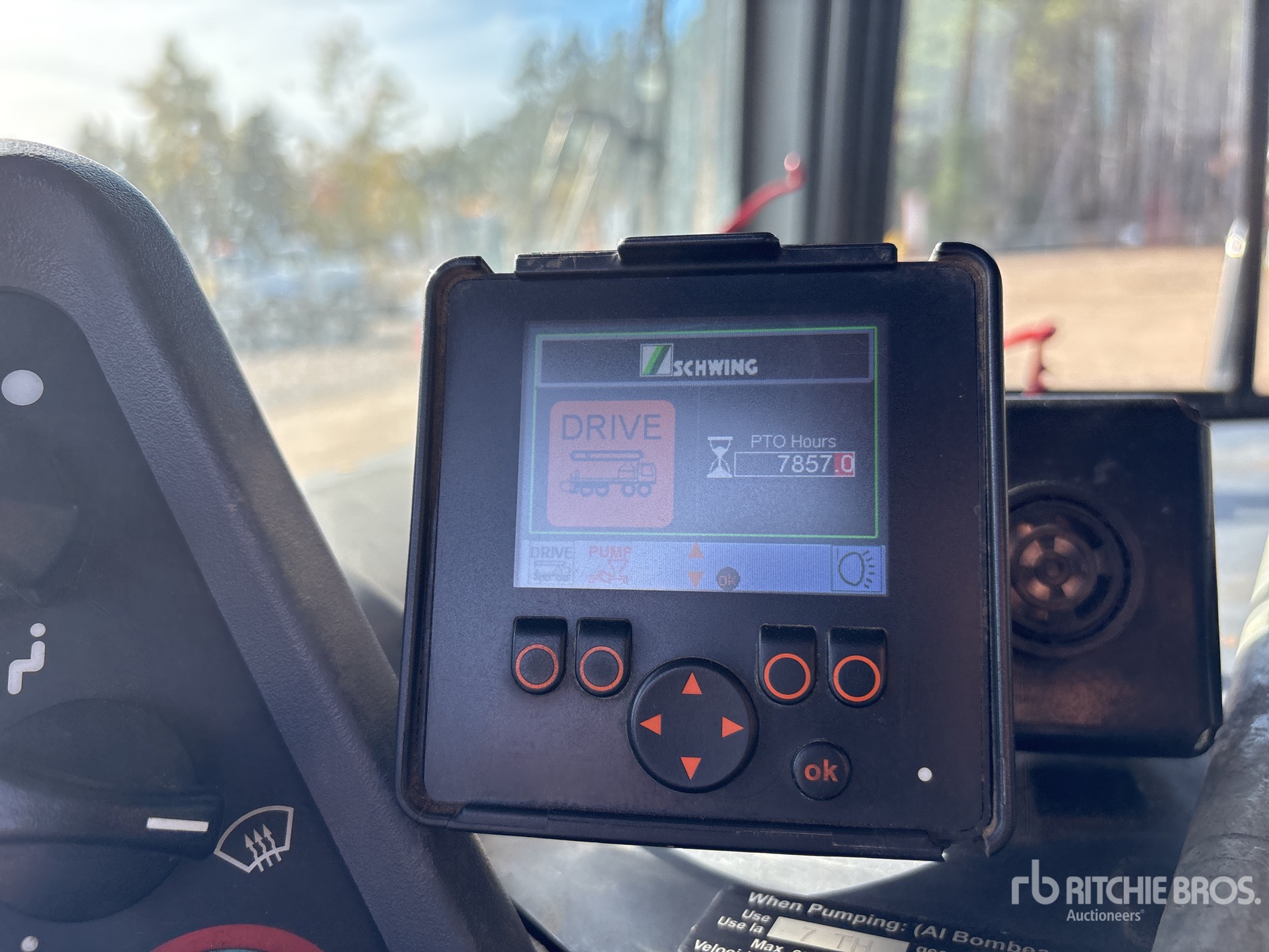 2018 Mack MRU613