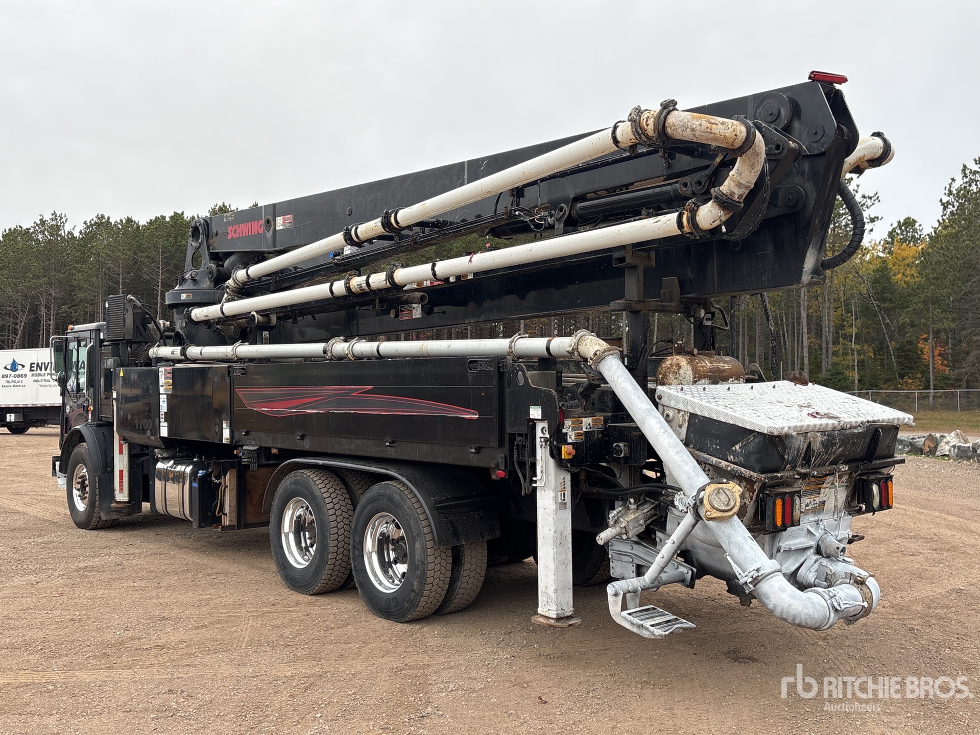 2018 Mack MRU613