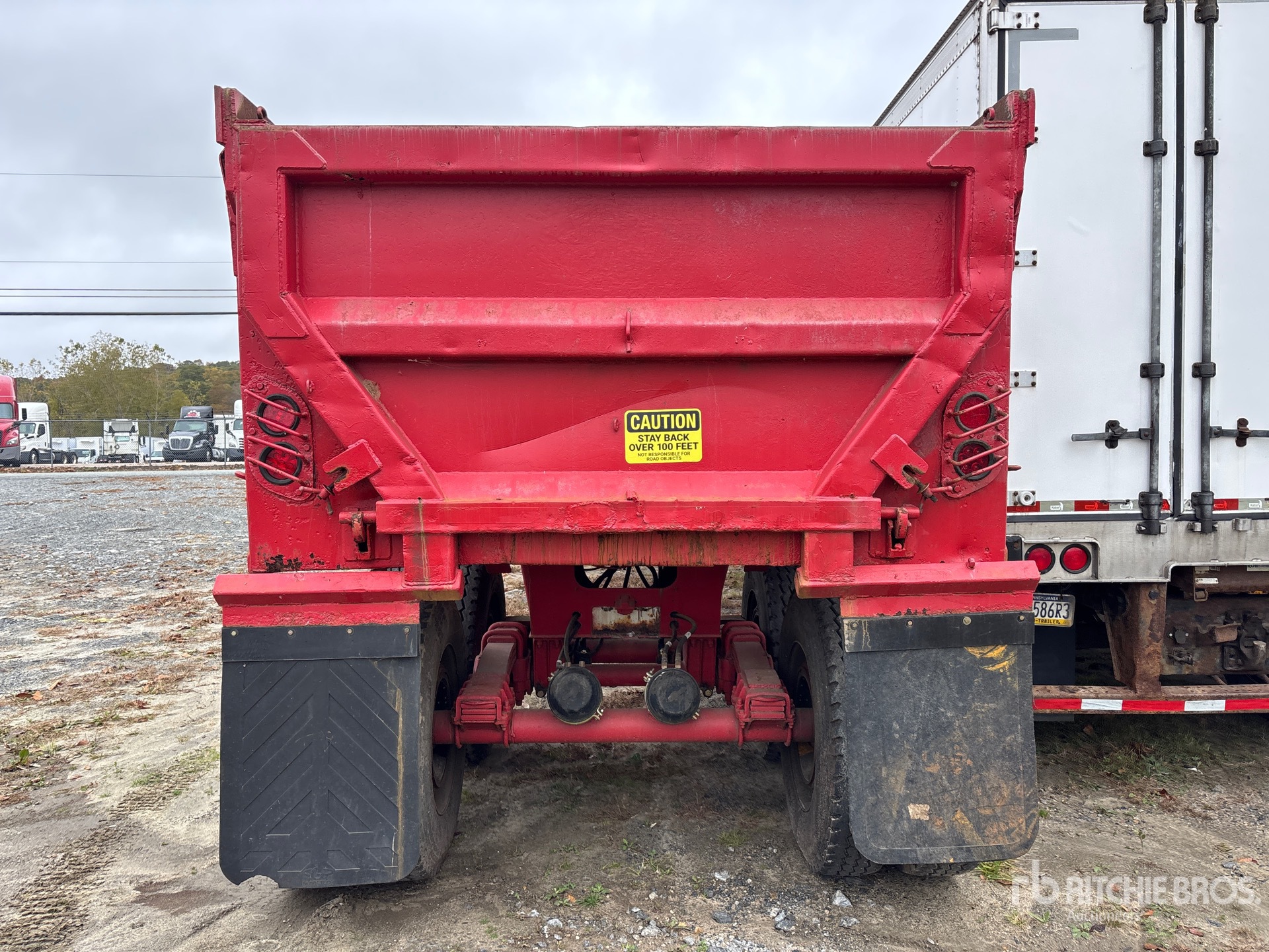 1998 CPS 35 FT T/A QUARTER FRAME ROUND B ...