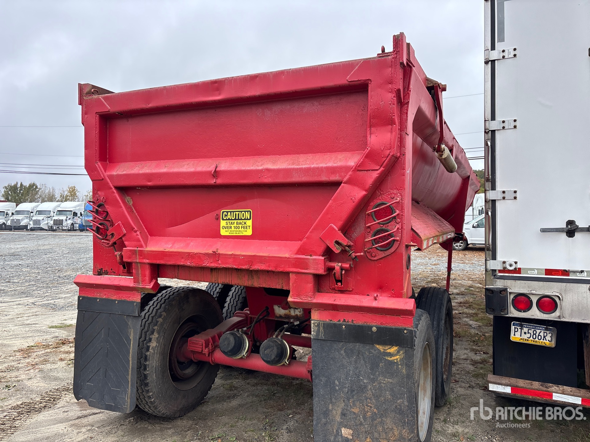 1998 CPS 35 FT T/A QUARTER FRAME ROUND B ...