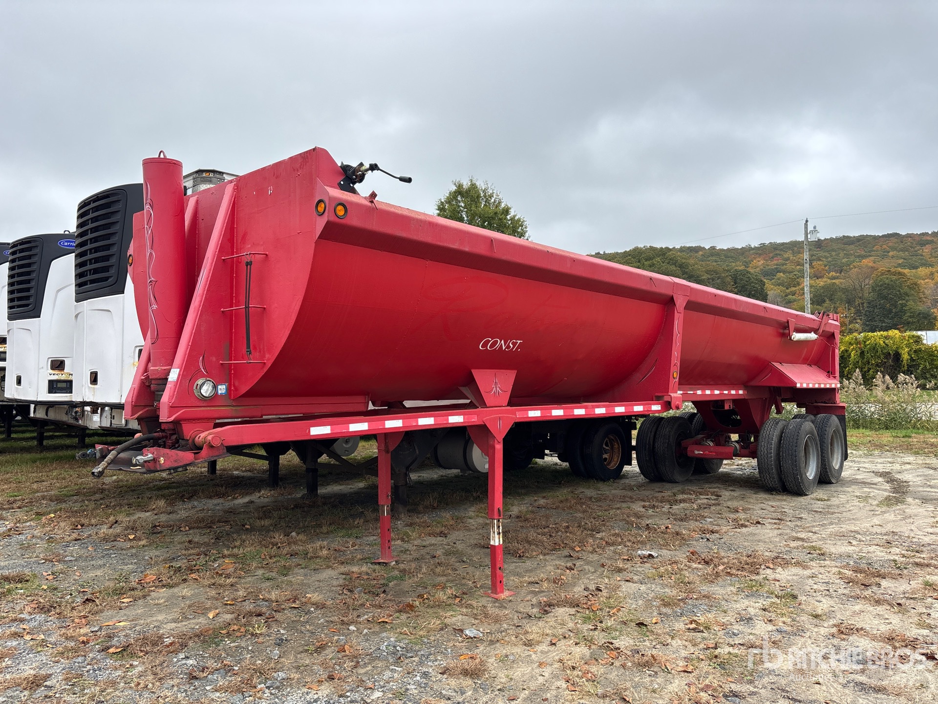 1998 CPS 35 FT T/A QUARTER FRAME ROUND B ...