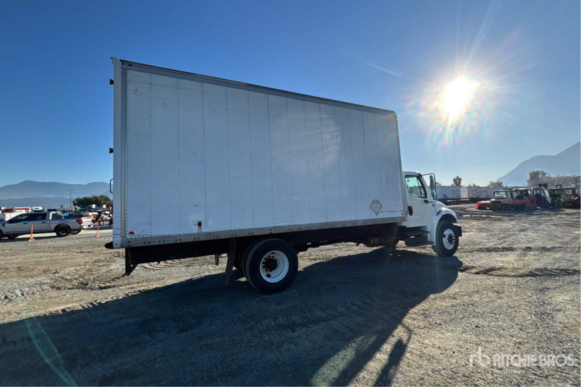 2019 Freightliner M2 106