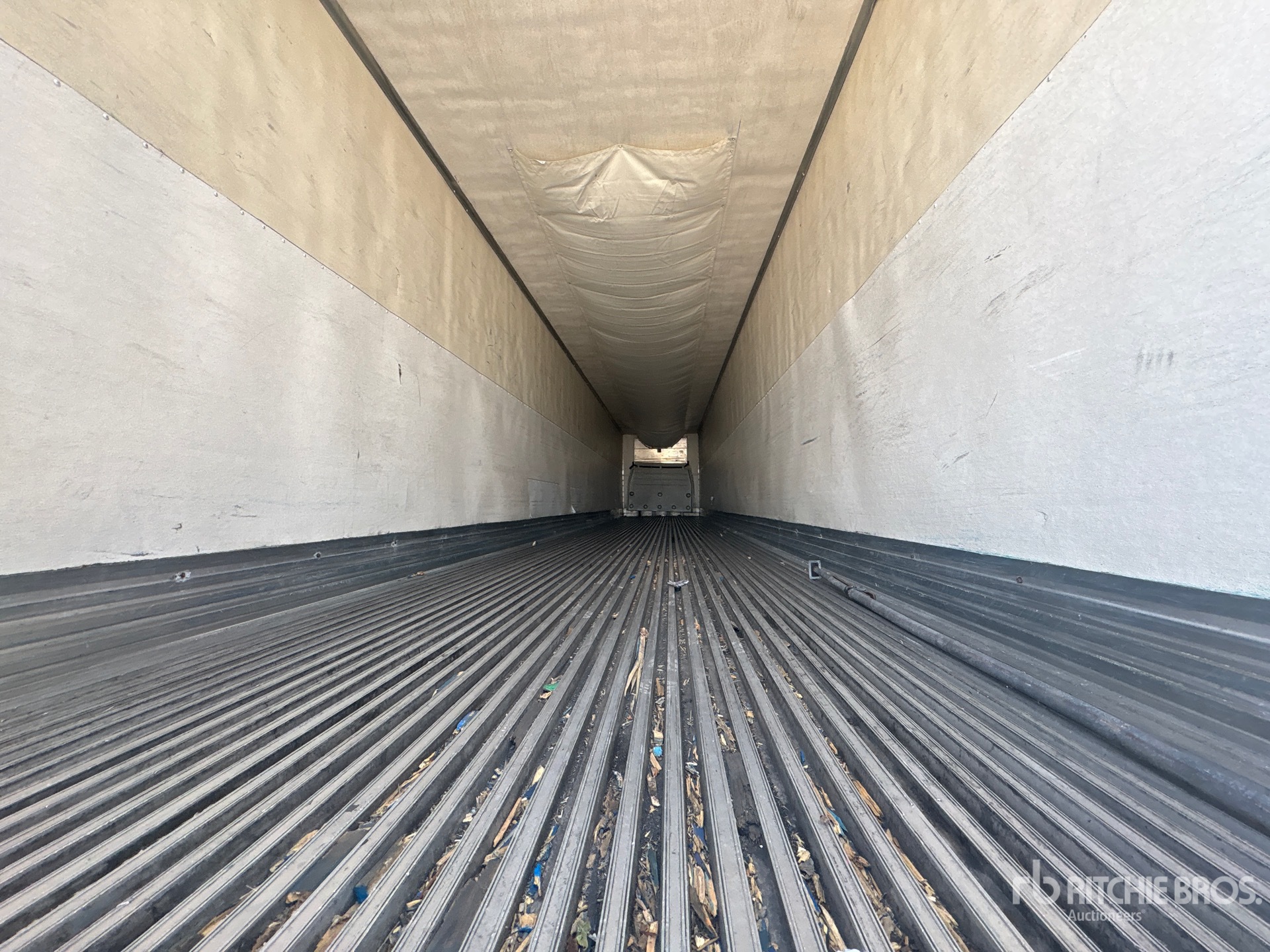 Utility 53 FT X 102 IN T/A
