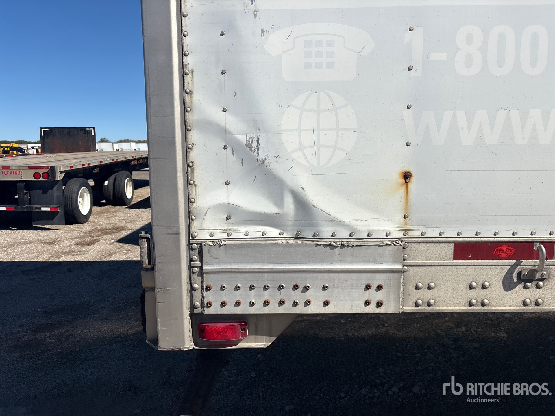 Utility 53 FT X 102 IN T/A