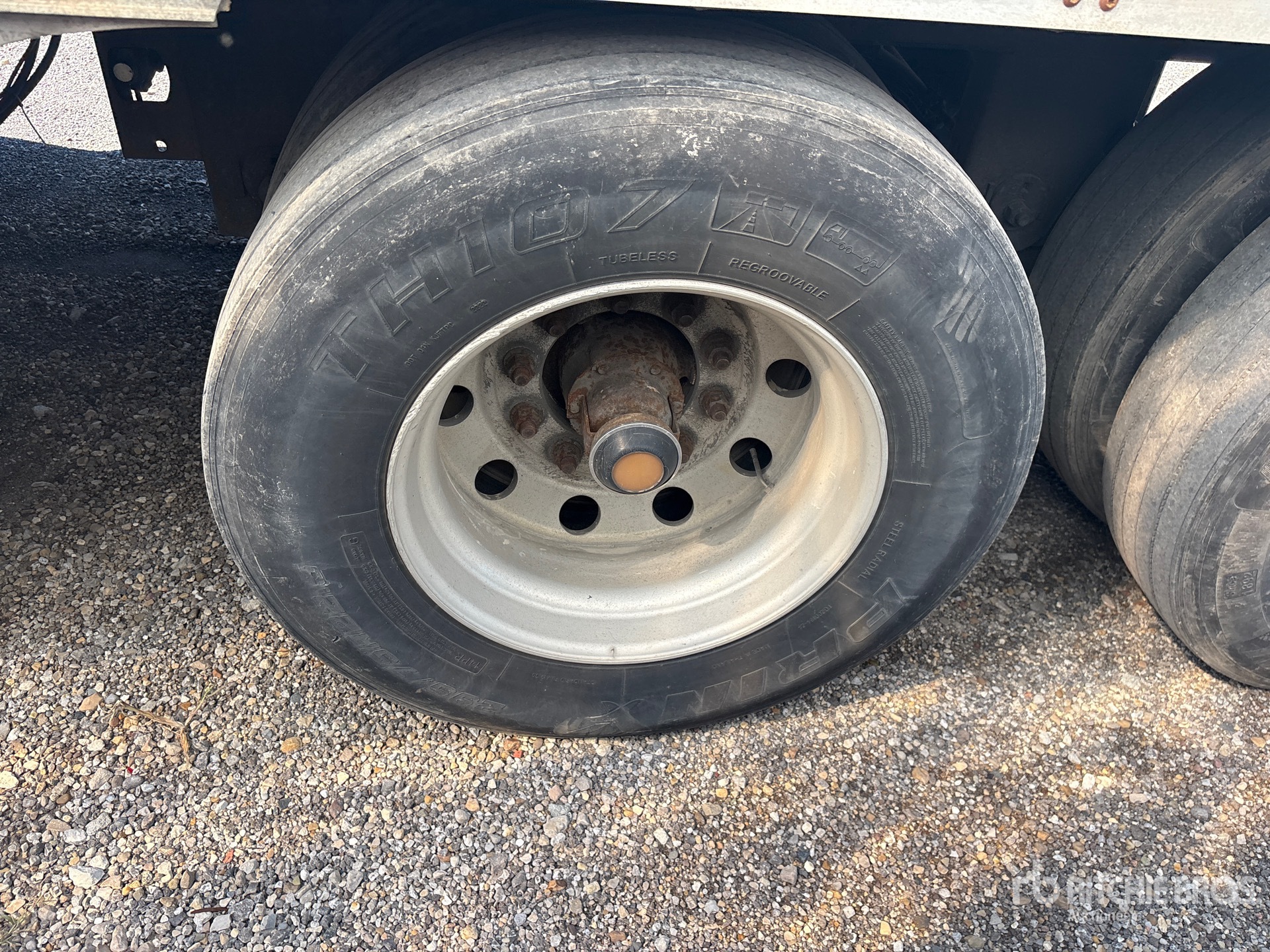 Utility 53 FT X 102 IN T/A