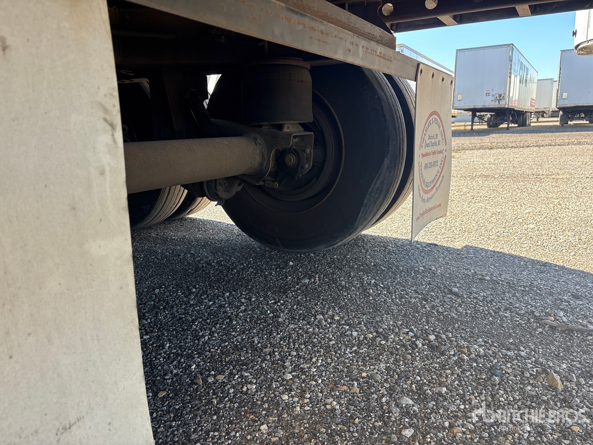 Utility 53 FT X 102 IN T/A