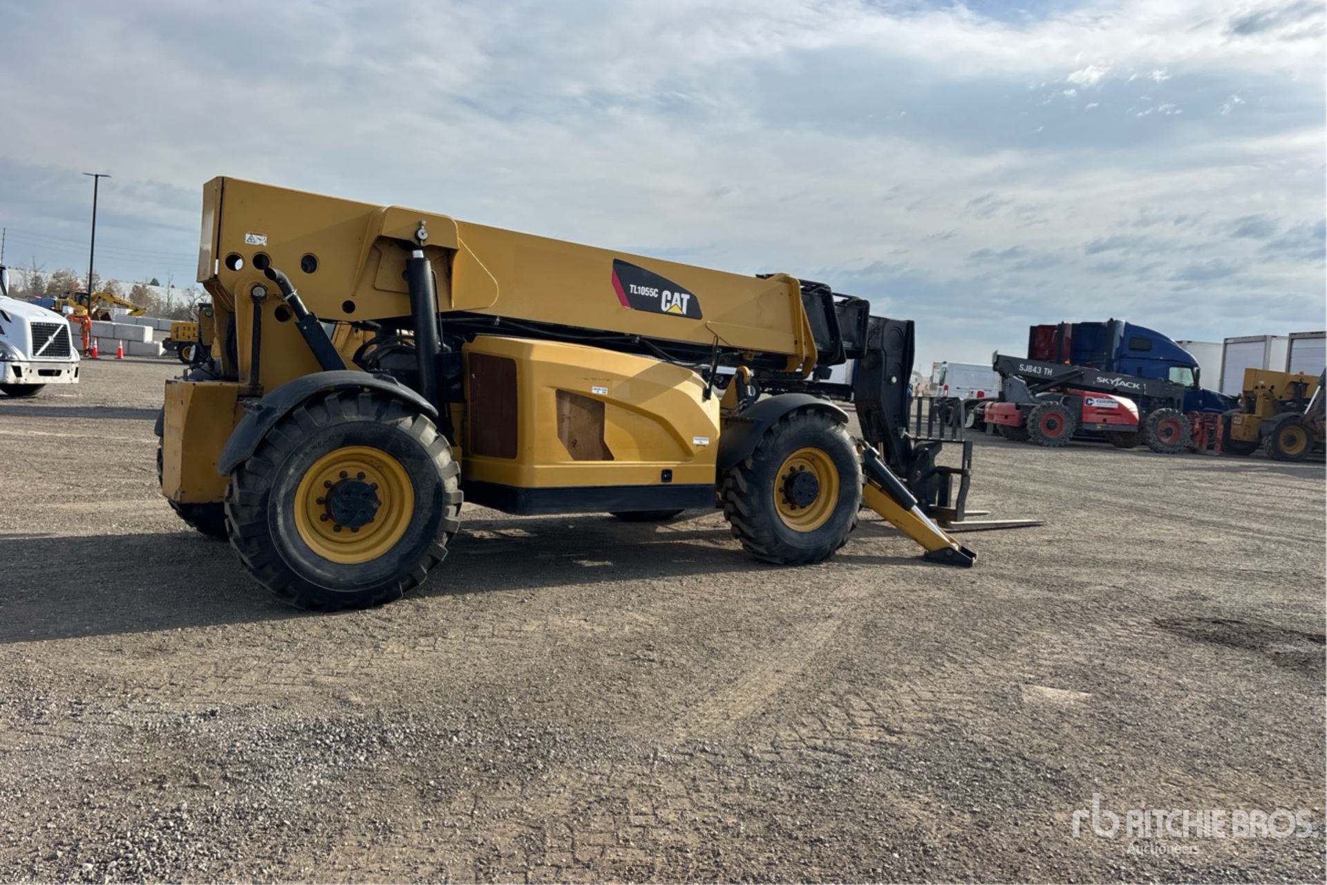 2015 Caterpillar TL1055C