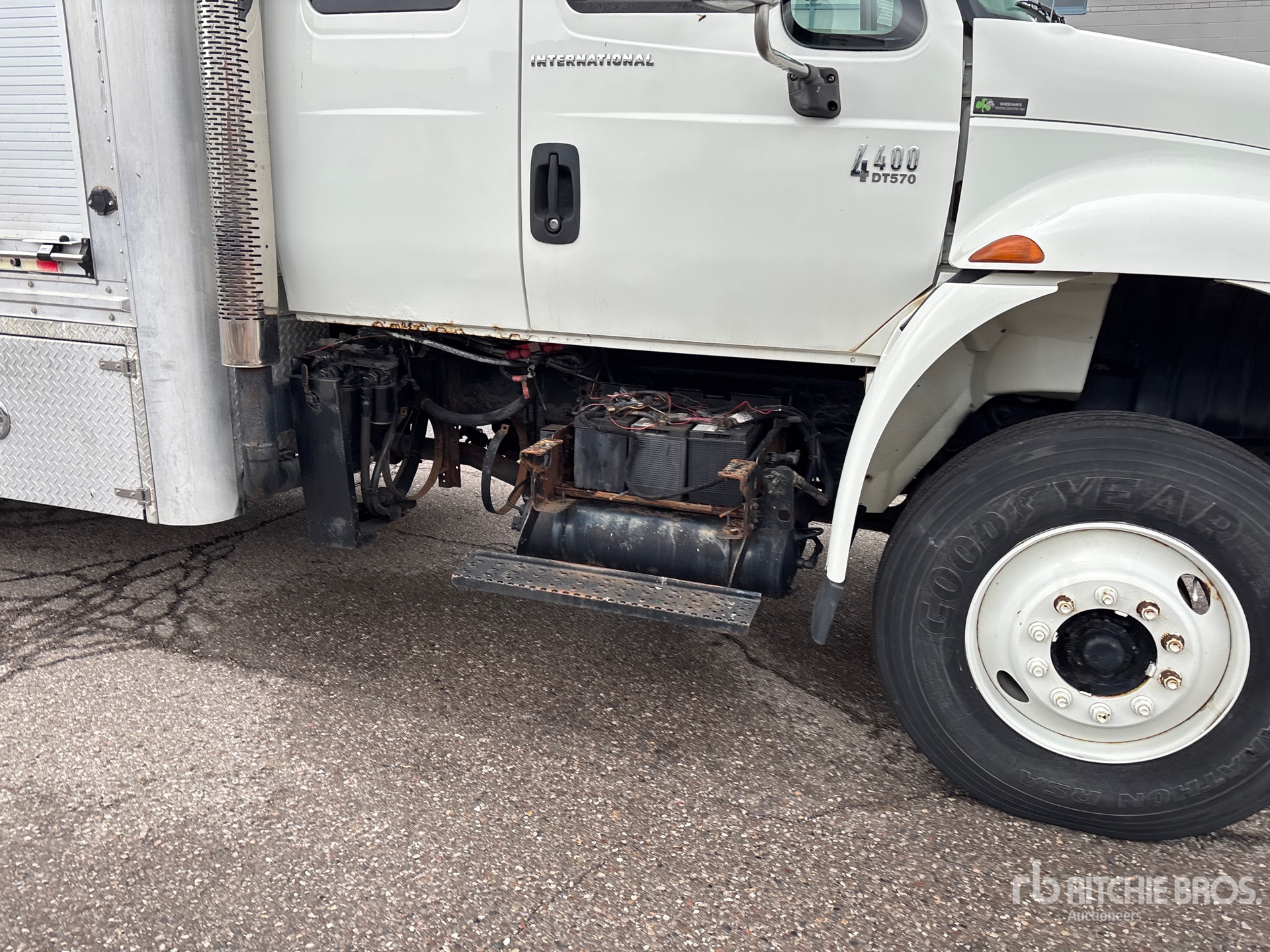 2007 International 4400SBA