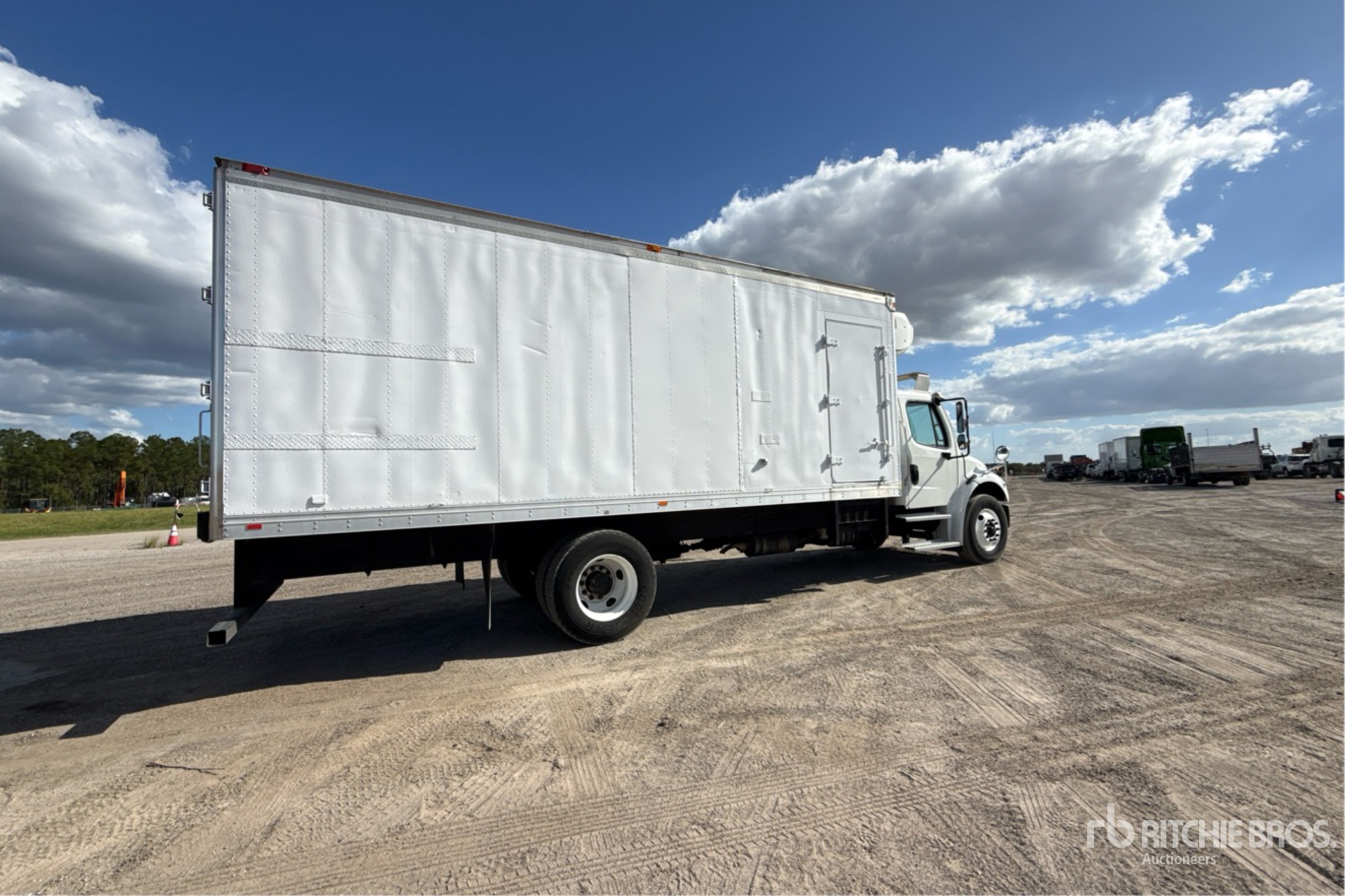 2019 Freightliner M2 106