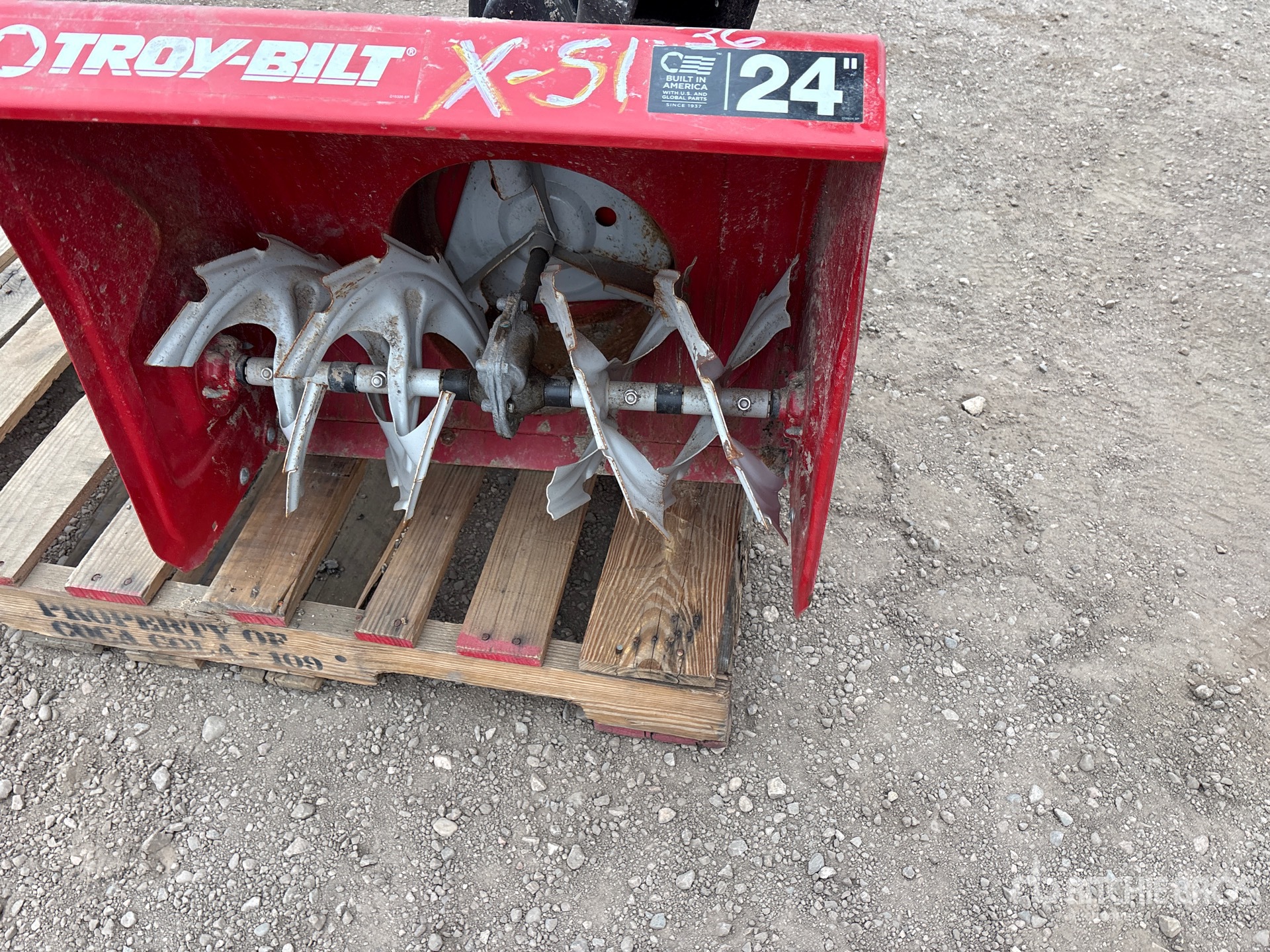 Troy-Bilt 24 IN