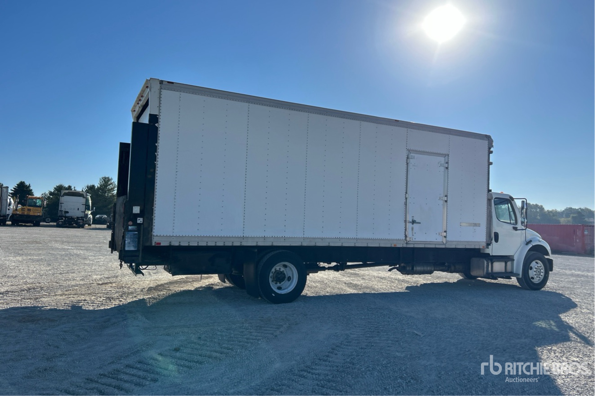 2015 Freightliner M2 106