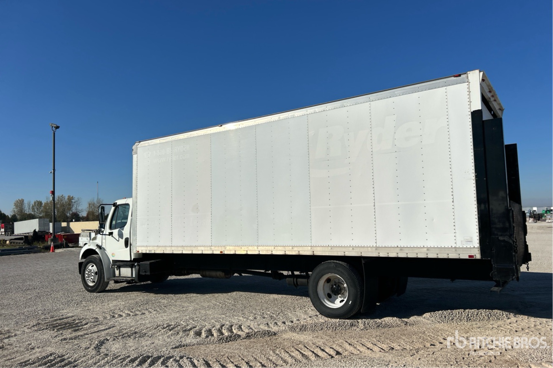 2015 Freightliner M2 106