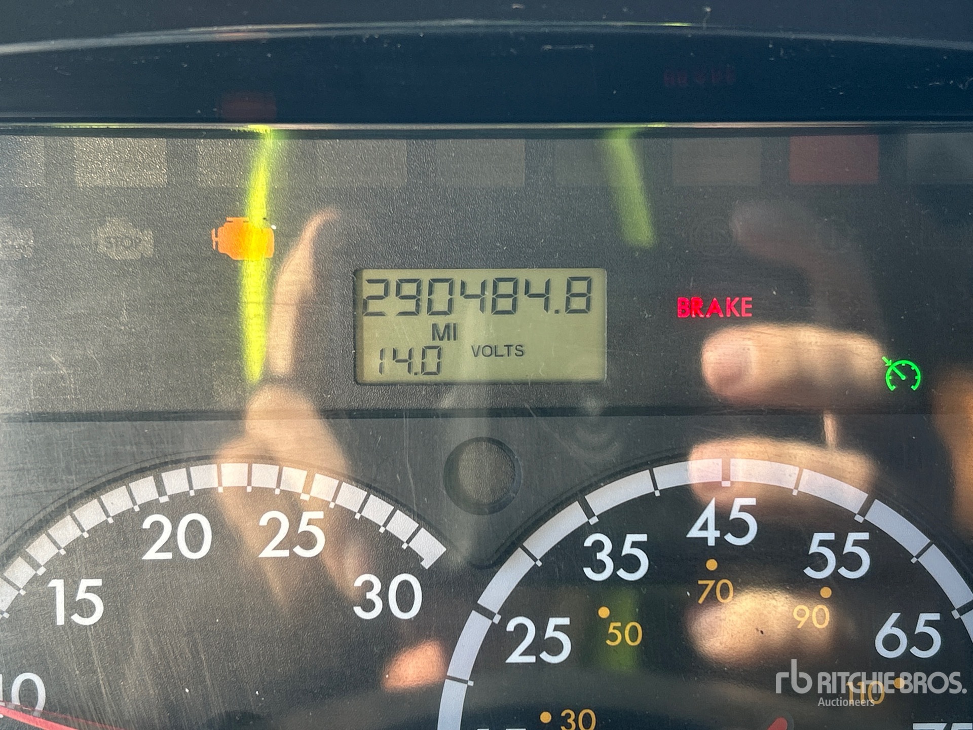 2015 Freightliner M2 106