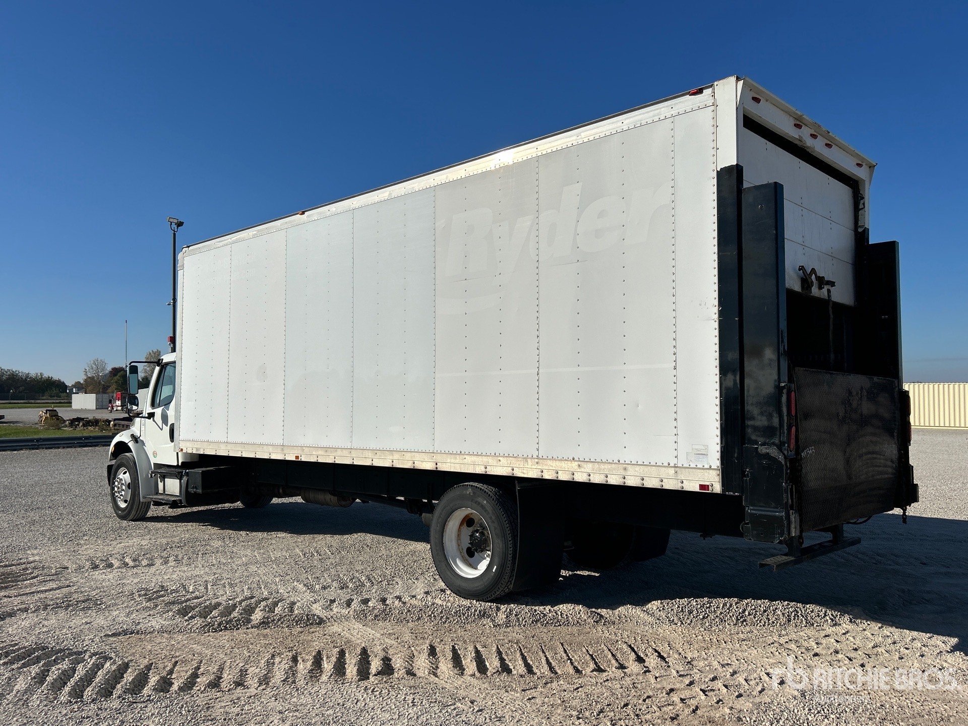 2015 Freightliner M2 106
