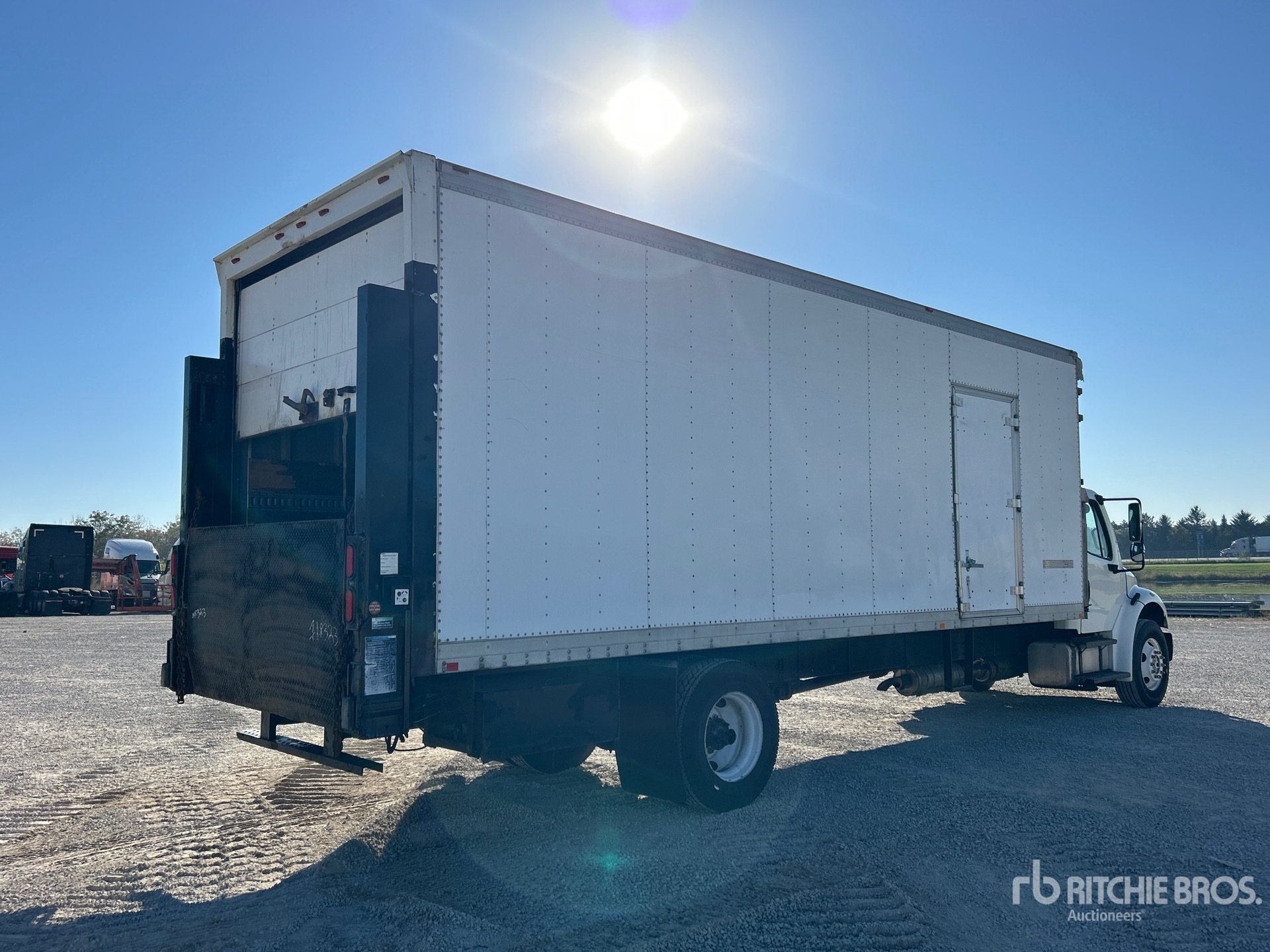 2015 Freightliner M2 106