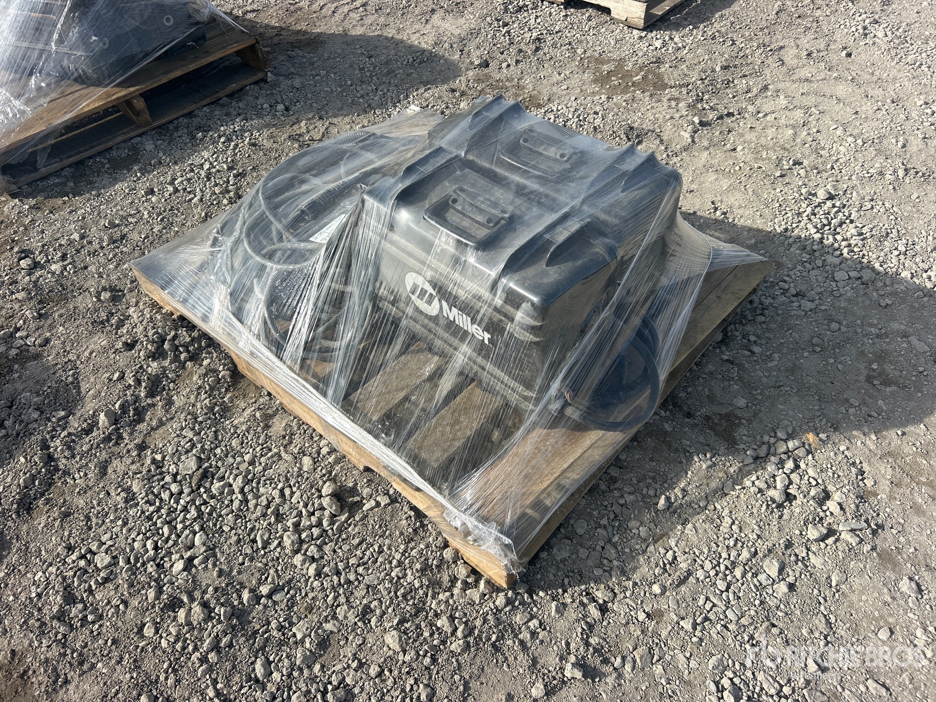 2023 Miller SUITCASE 12RC