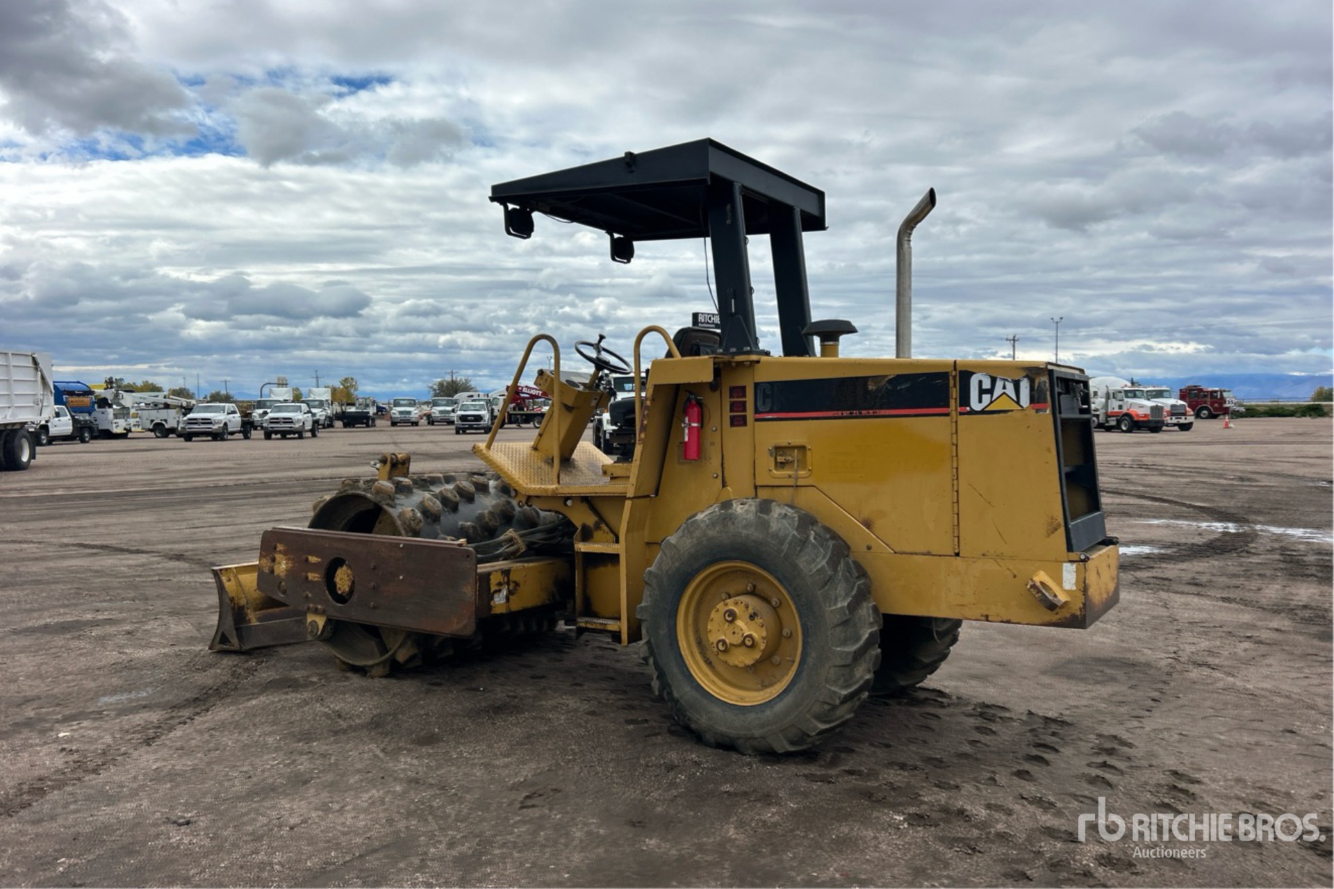 1999 Caterpillar CP-433C