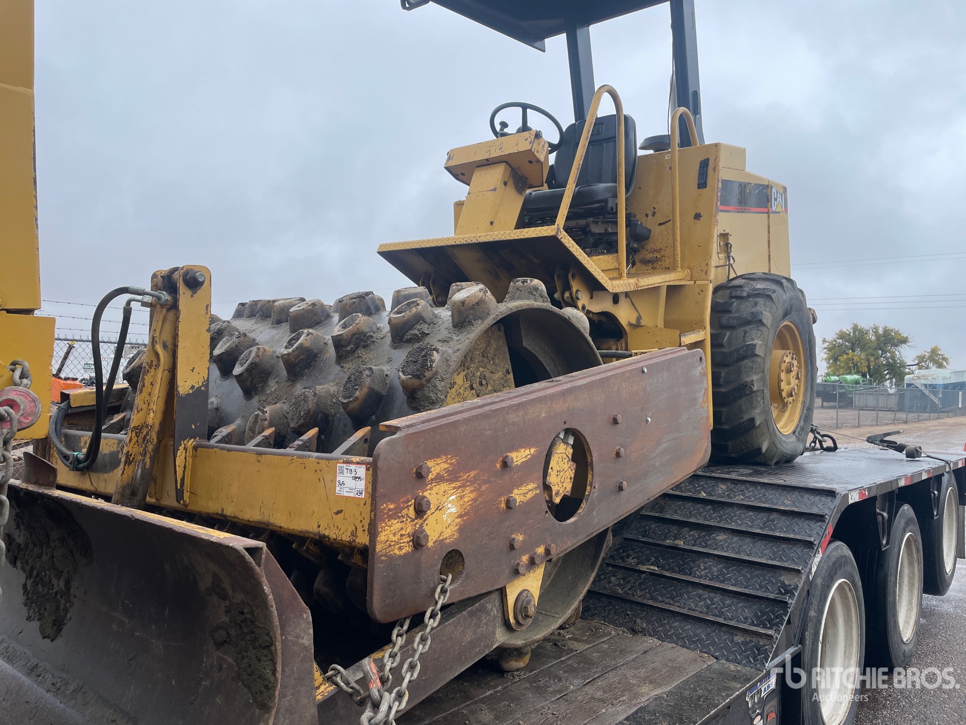 1999 Caterpillar CP-433C