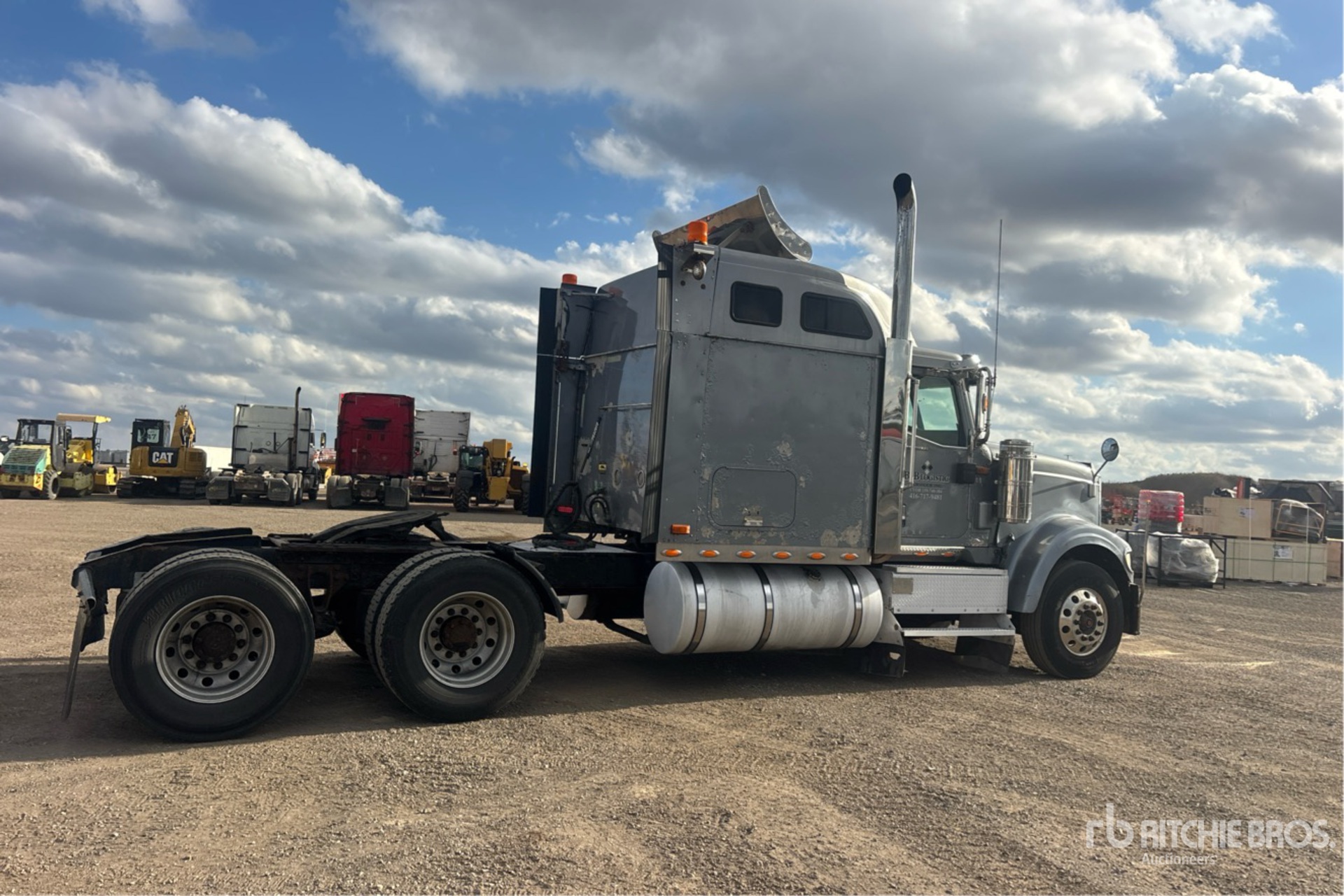 2005 International 9900I
