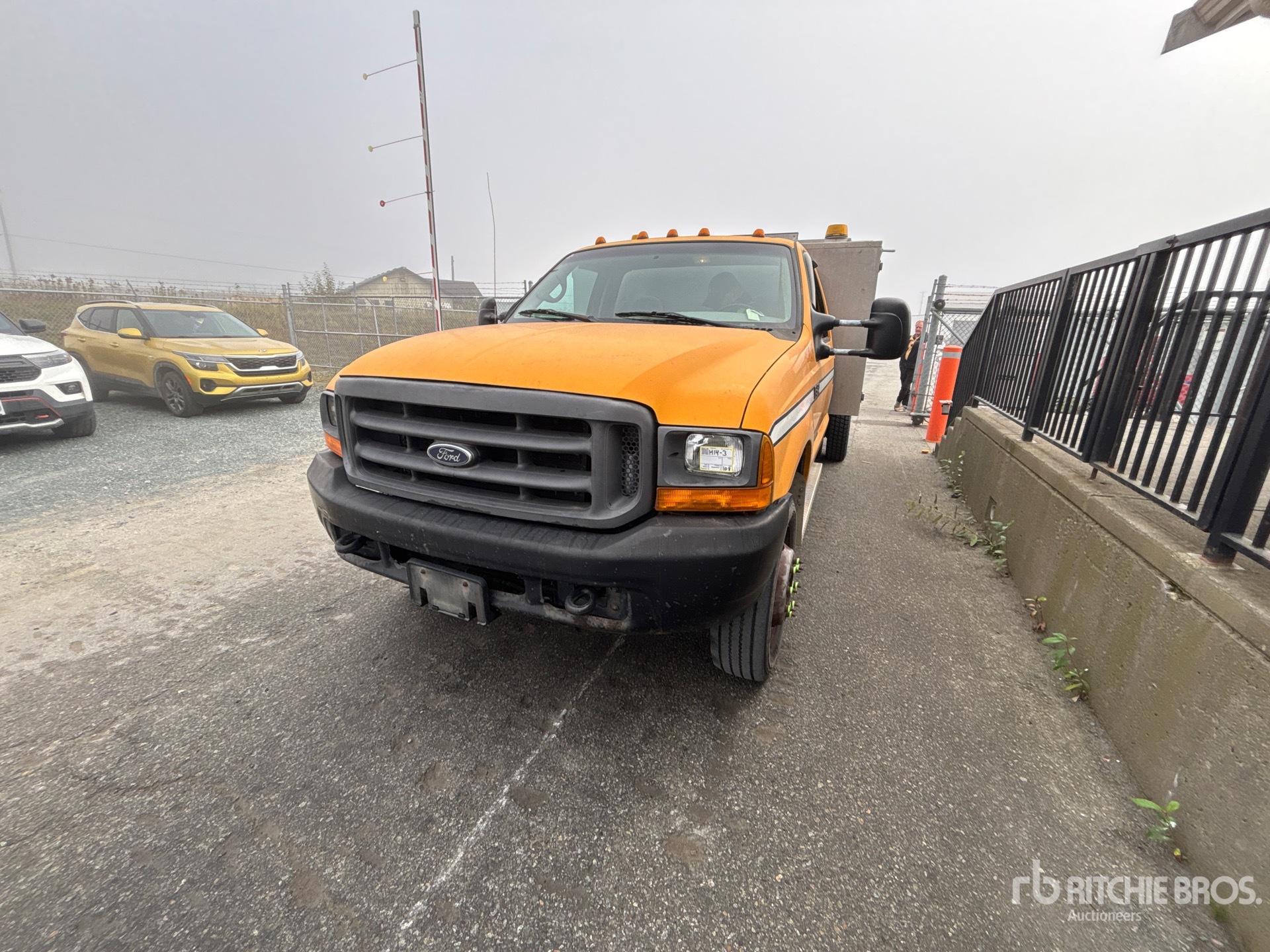 2000 Ford F-450