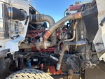 Moteur with Engine - Right Side
