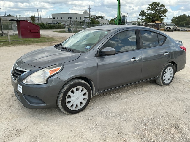 2019 Nissan Versa SV 2WD Automobile
