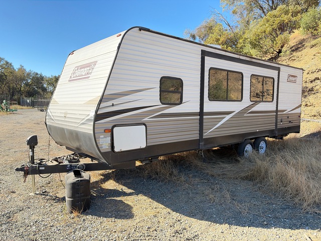 2021 Coleman CM262BH21 26 ft T/A Travel Trailer