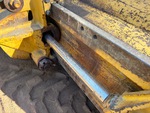 Hydraulics with Blade Side Shift Cylinders