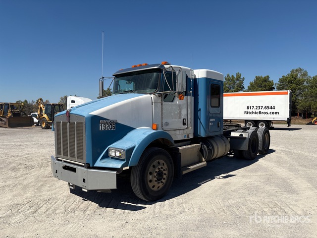 2016 Kenworth T800 T/A Sleeper Truck Tractor