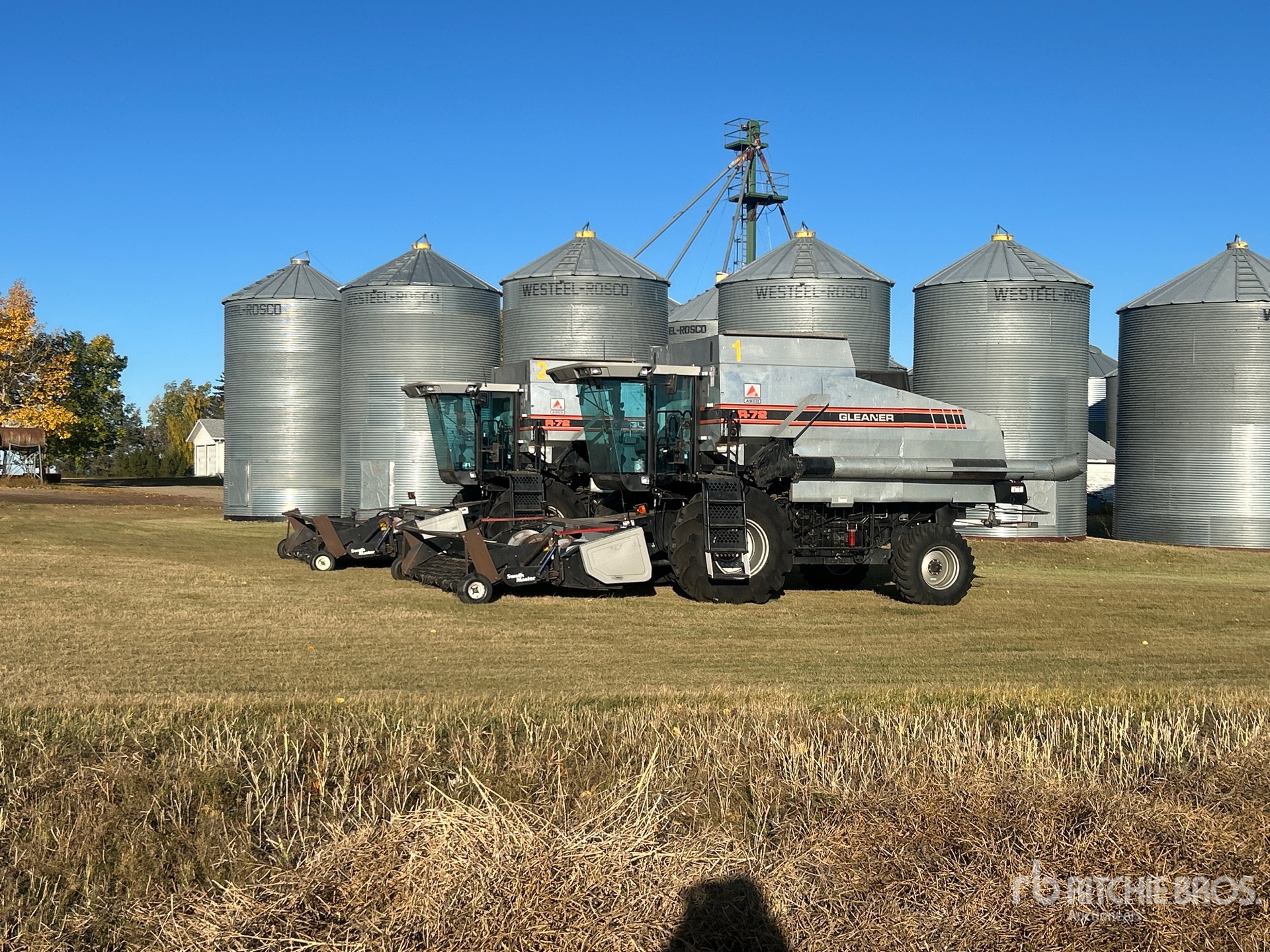 1997 Gleaner R72
