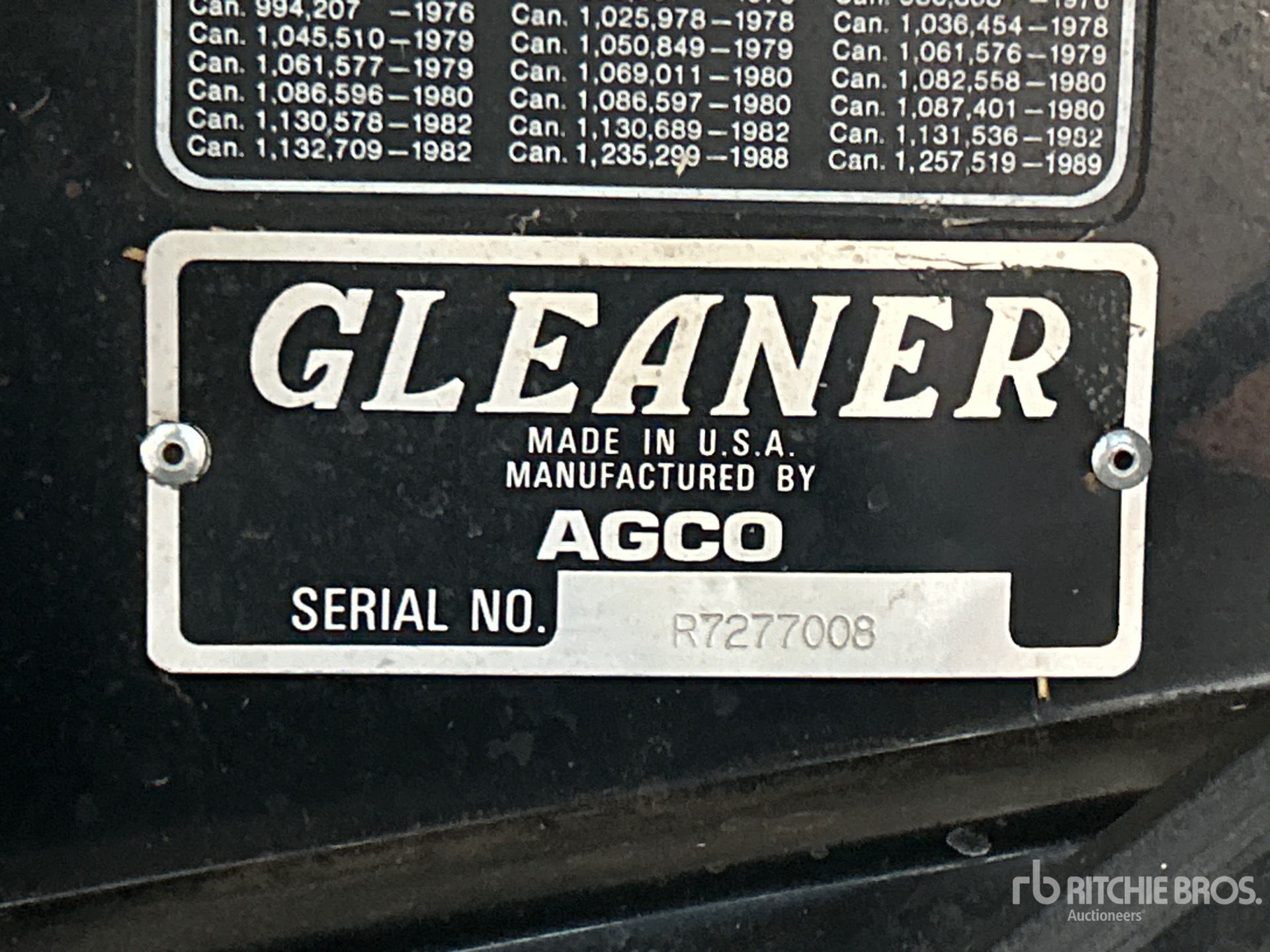 1997 Gleaner R72