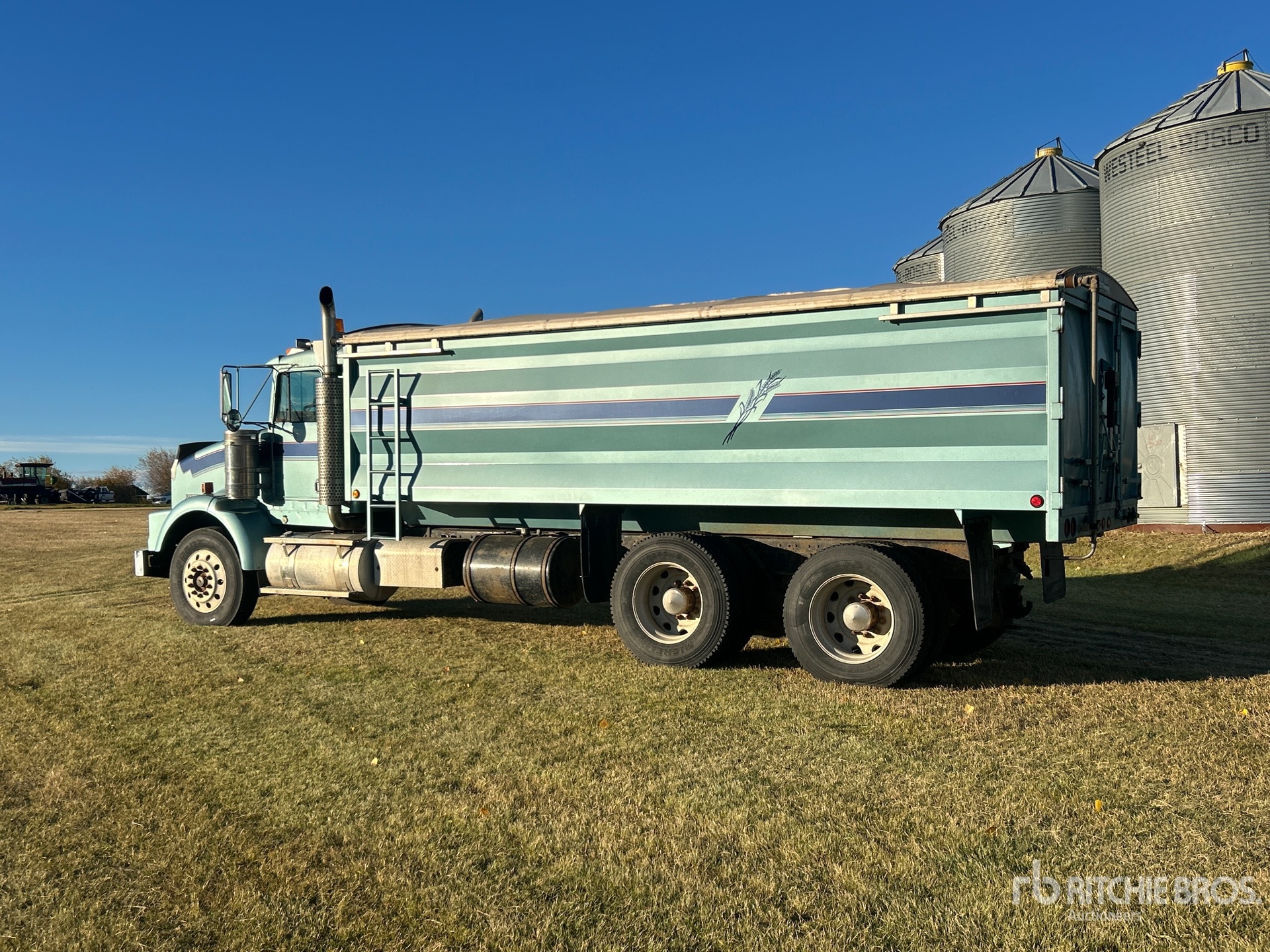 1996 Kenworth T800B