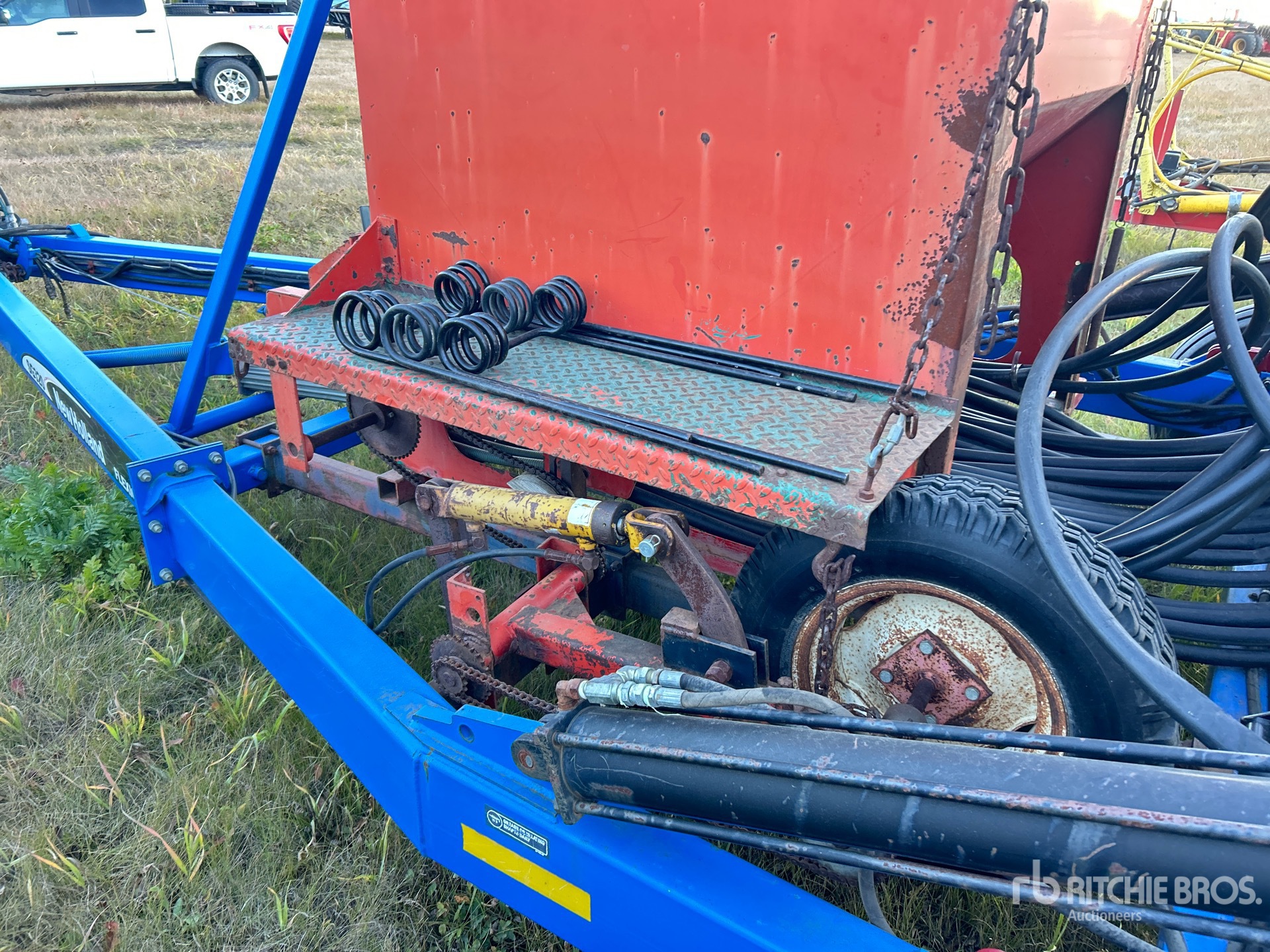 New Holland SG320