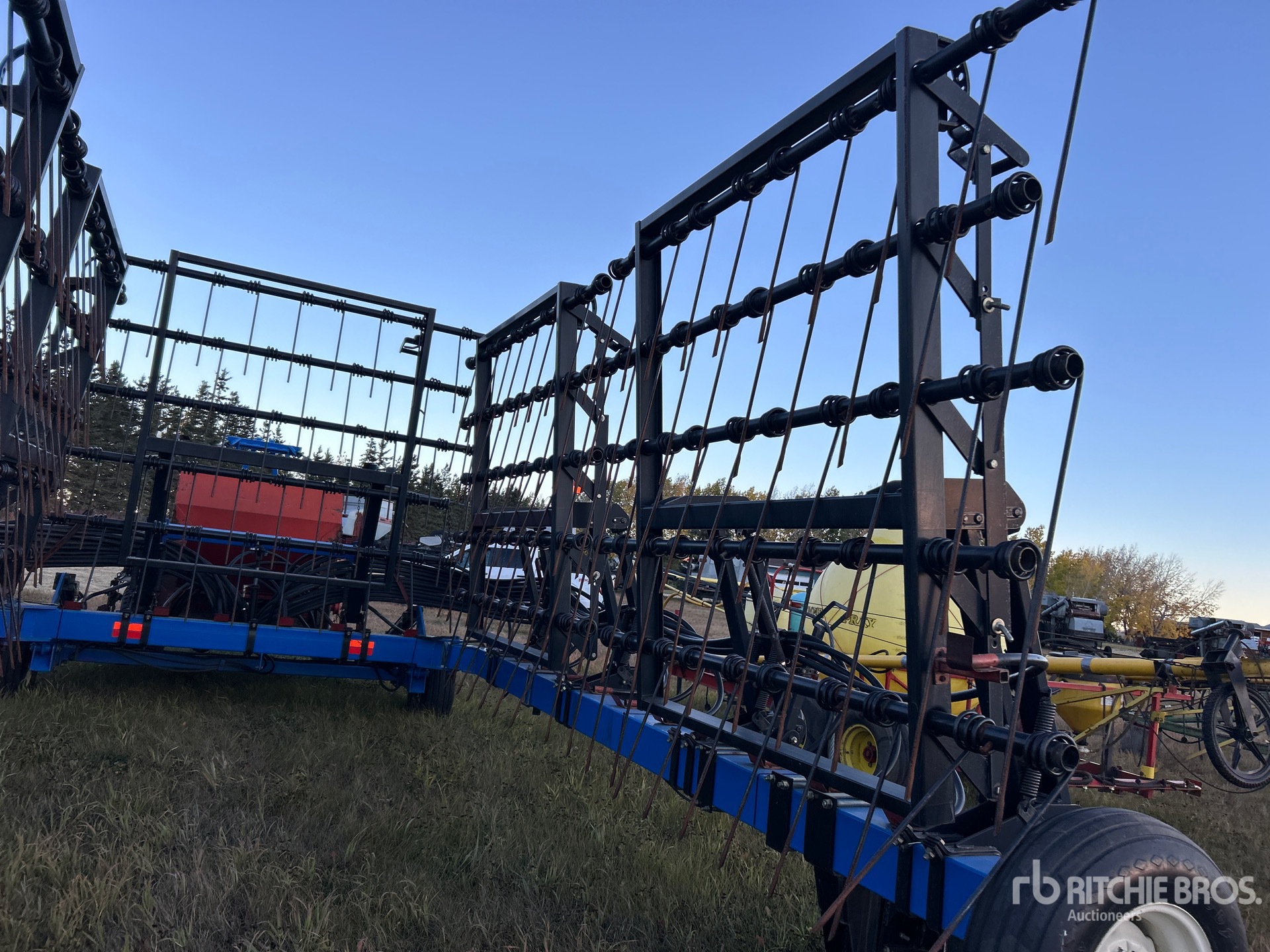 New Holland SG320