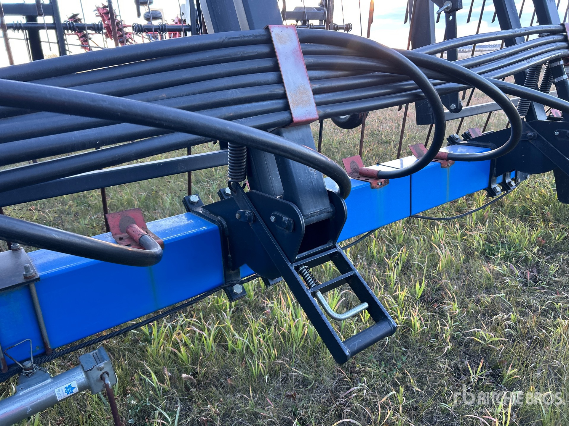 New Holland SG320